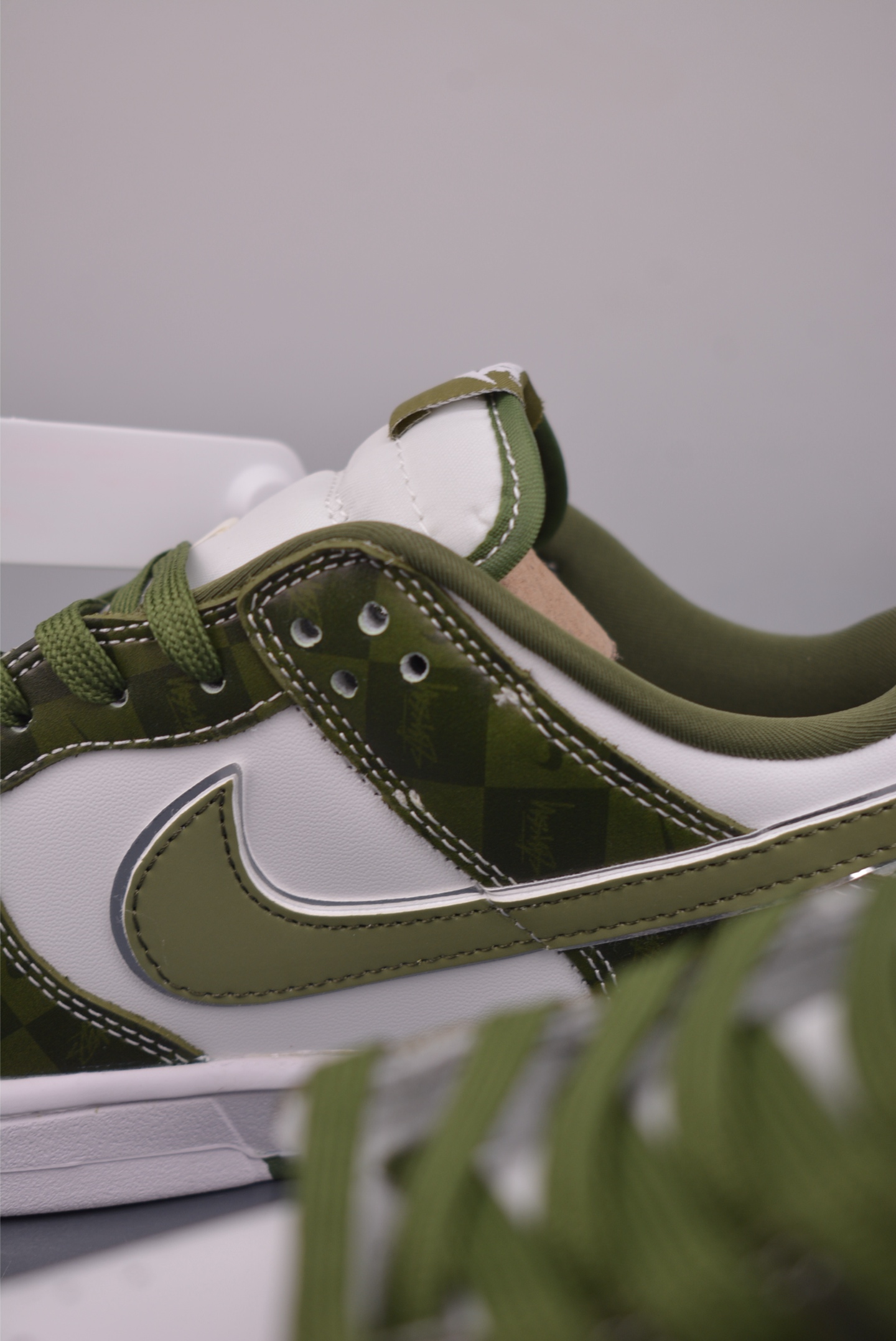 Nike SB Dunk Low 斯图西联名 DG1988-010