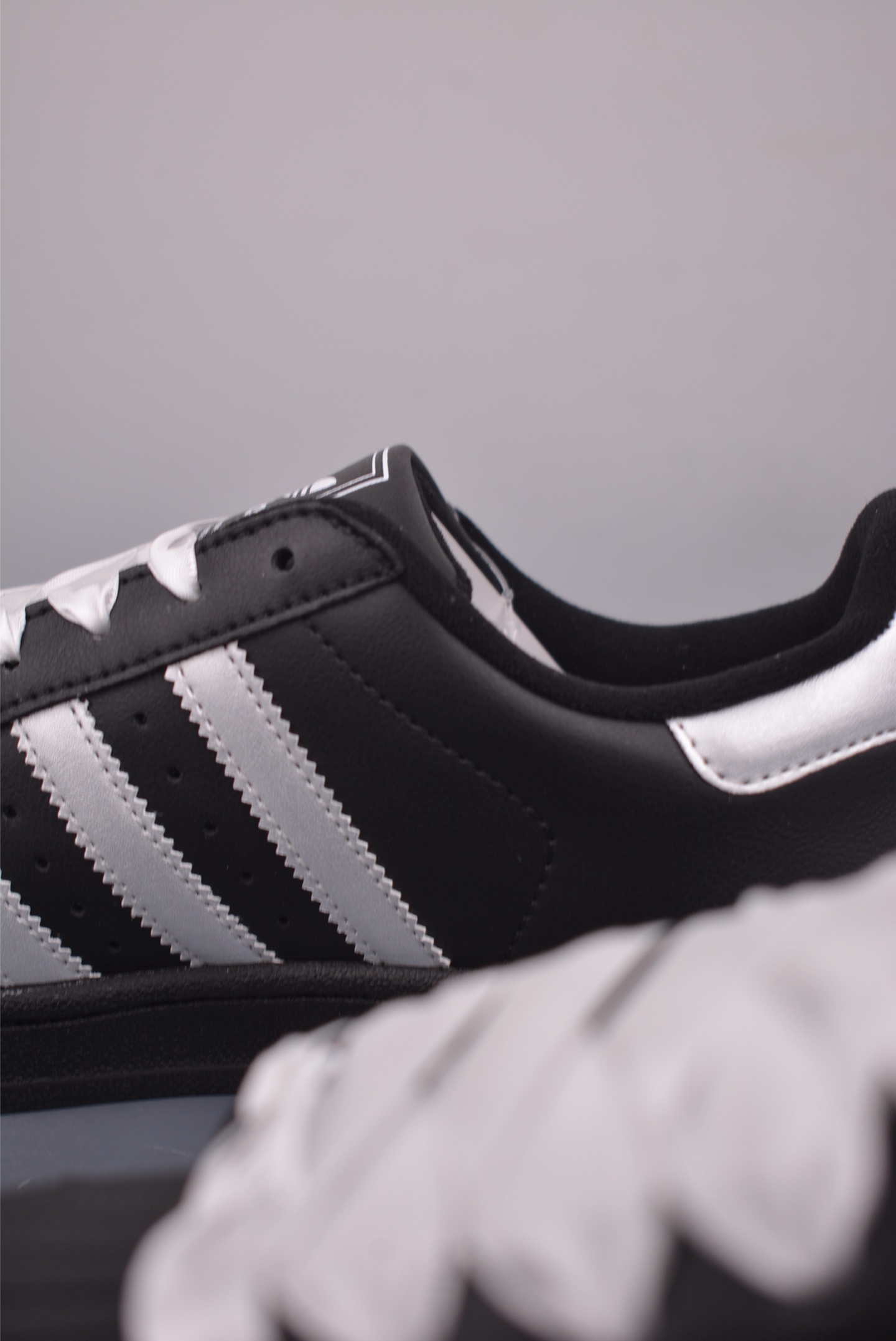 Adidas Originals Superstar 2025全新版本 贝壳头 JI0079-莆田鞋,莆田鞋货源,高仿鞋,高仿鞋货源,安福档口,莆田高仿鞋,莆田鞋批发,高仿鞋批发,莆田高仿运动鞋,高仿运动鞋,莆田运动鞋 Adidas Originals Superstar 2025全新版本 贝壳头 JI0079