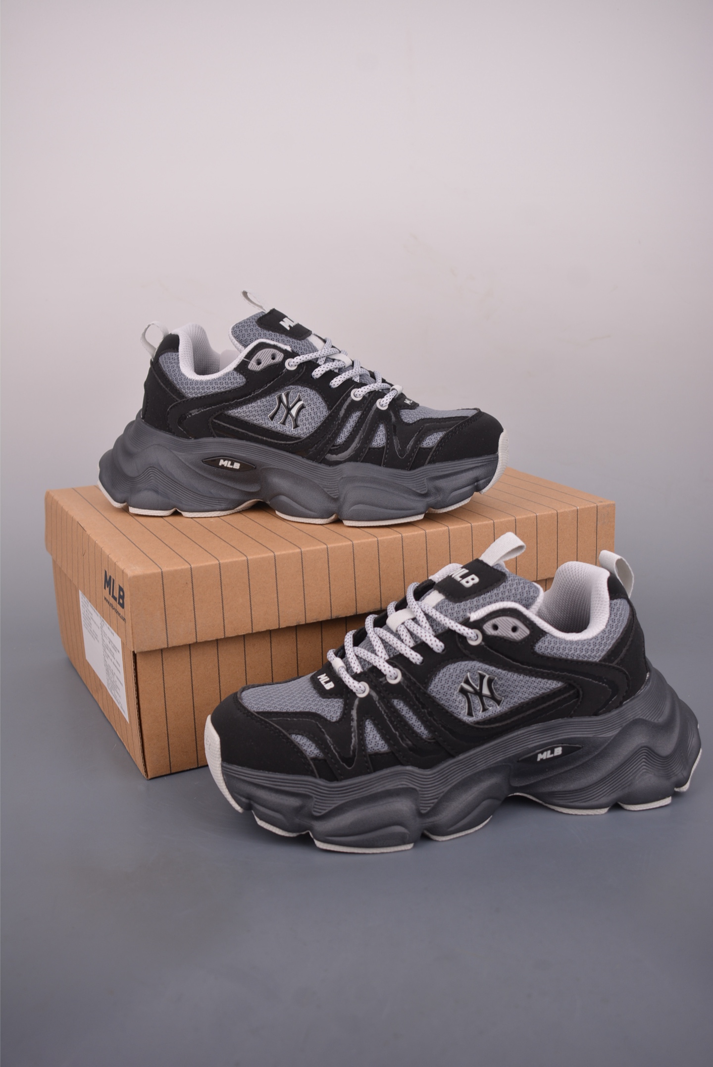 190 MLB CHAMP CHUNKY VINTAGE NB 纽约洋基队 潮流时尚厚底运动鞋 3ASHCC35N-Chinese UA Cheap High Quatity Brand Clothes Bags handbags Sneakers wholesale wholesaler seller from China Factory suppliers Fashion Clothing Shoes best Quality Beautiful Price 190 MLB CHAMP CHUNKY VINTAGE NB 纽约洋基队 潮流时尚厚底运动鞋 3ASHCC35N