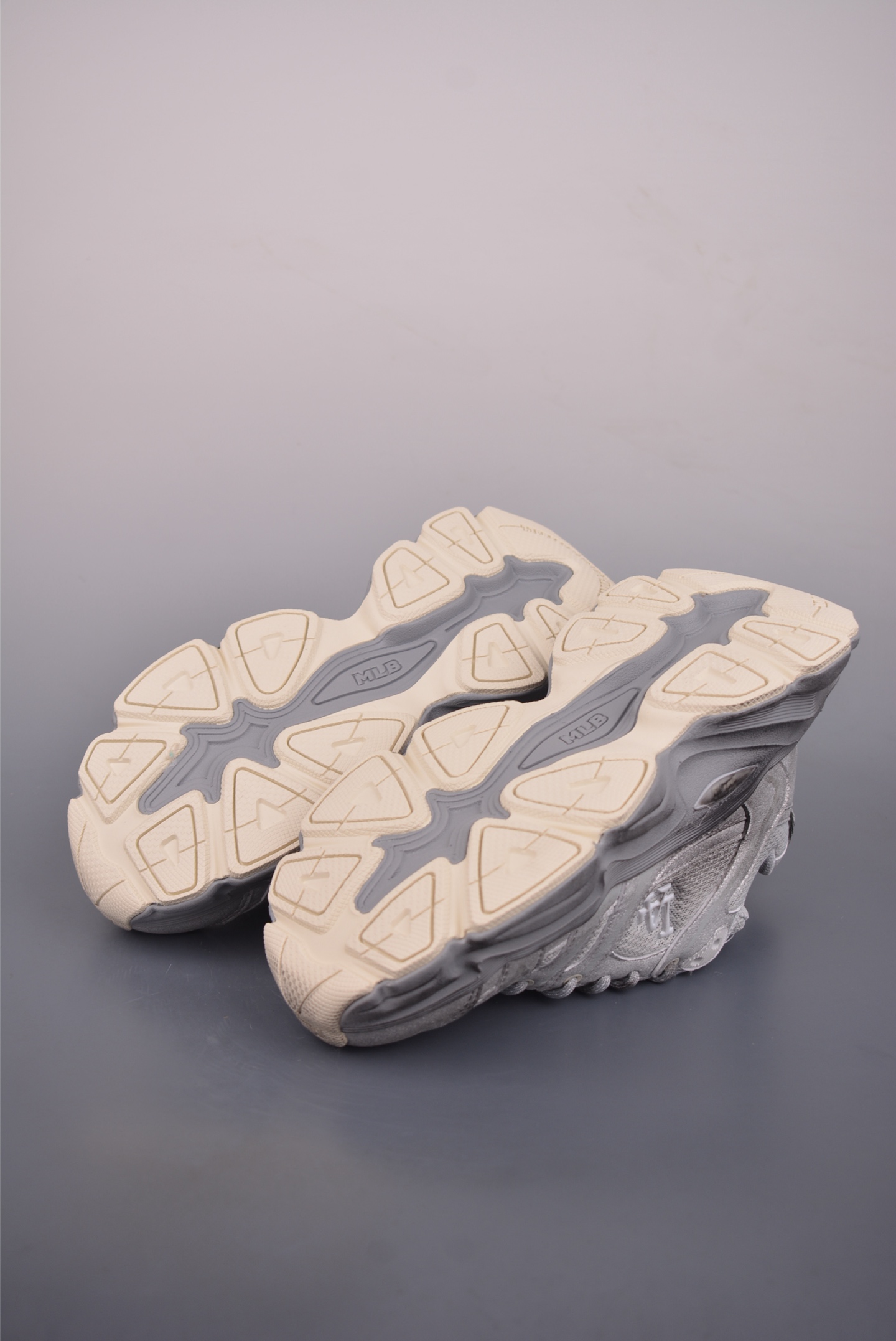 180 CHAMP CHUNKY VINTAGE 纽约洋基队 潮流时尚厚底运动鞋 3ASHCC25N-Chinese UA Cheap High Quatity Brand Clothes Bags handbags Sneakers wholesale wholesaler seller from China Factory suppliers Fashion Clothing Shoes best Quality Beautiful Price 180 CHAMP CHUNKY VINTAGE 纽约洋基队 潮流时尚厚底运动鞋 3ASHCC25N