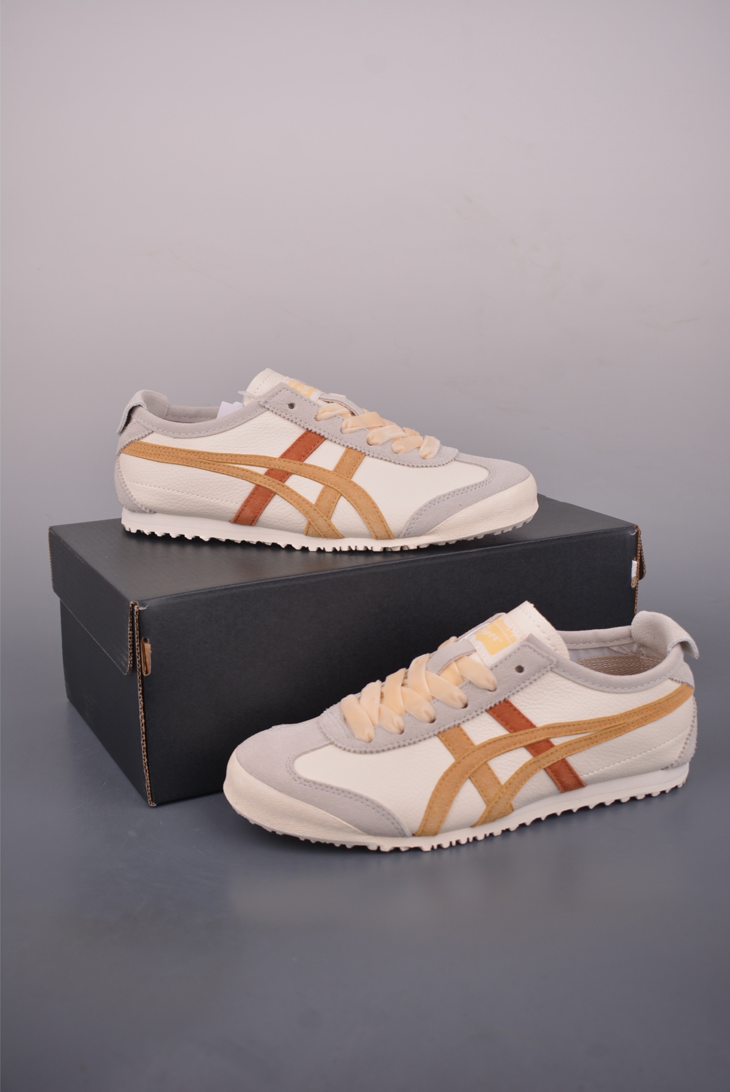 130 Asics鬼冢虎 MEXICO 66 做工精赞 1183C519