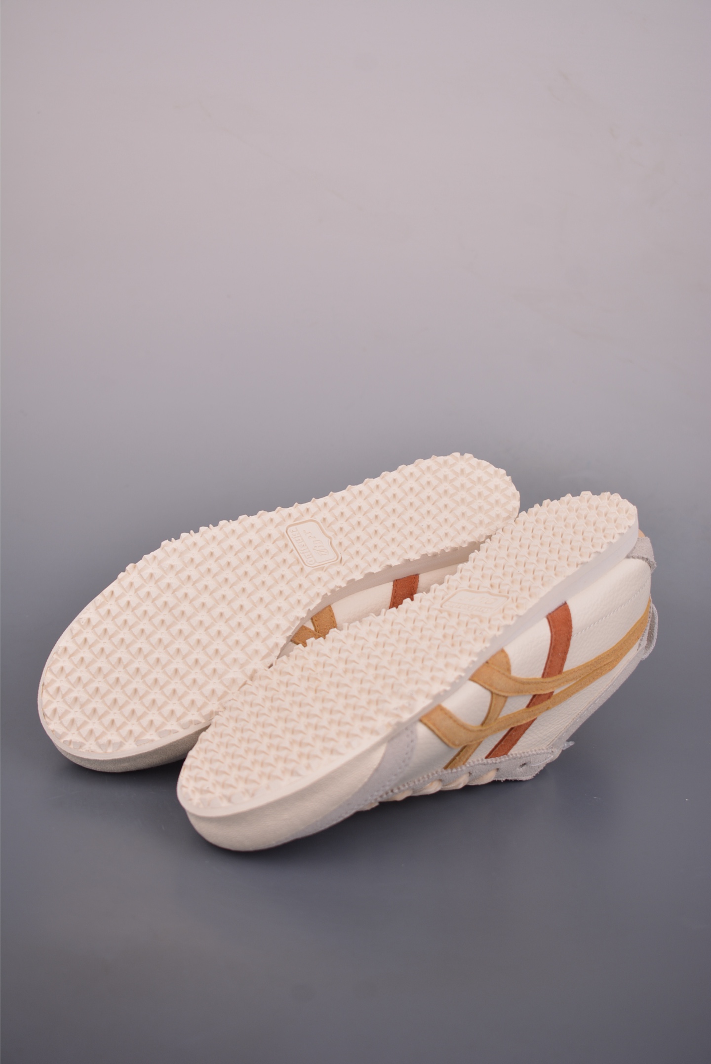 130 Asics鬼冢虎 MEXICO 66 做工精赞 1183C519