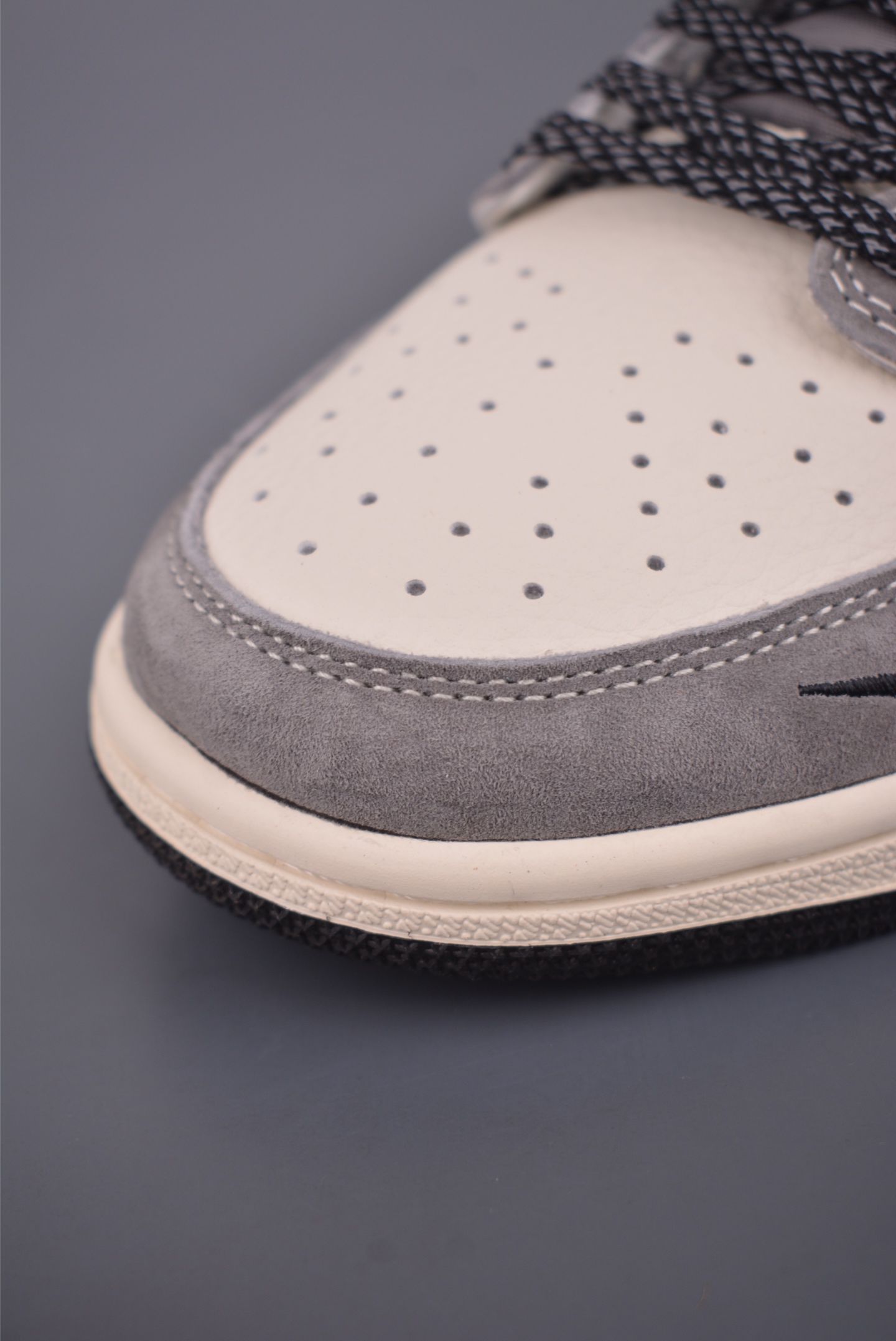 Fragment x Travis Scott x UN Air Jordan 1 Low 三方联名倒钩 DD7866-116