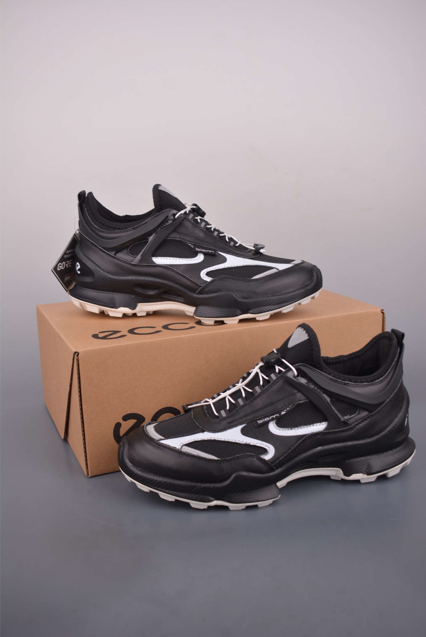 300 ECCO爱步休闲鞋子男鞋 透气防水百搭休闲板鞋 柔酷7号系列经典小白鞋 803384