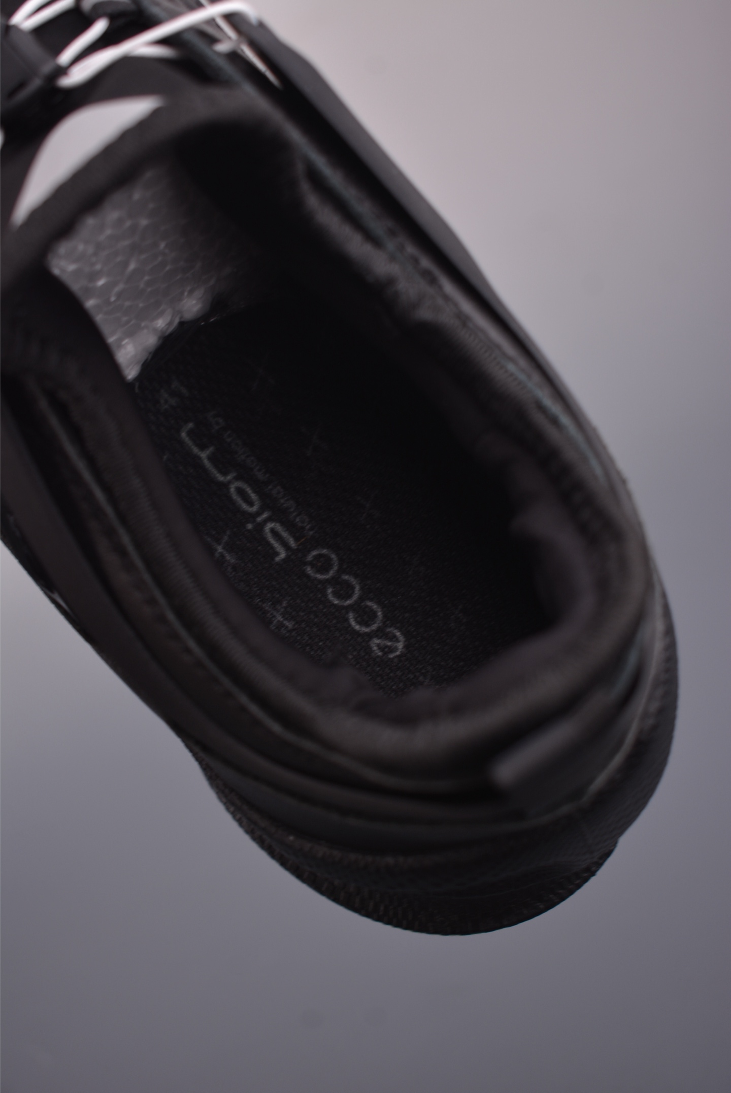 300 ECCO爱步休闲鞋子男鞋 透气防水百搭休闲板鞋 柔酷7号系列经典小白鞋 803384