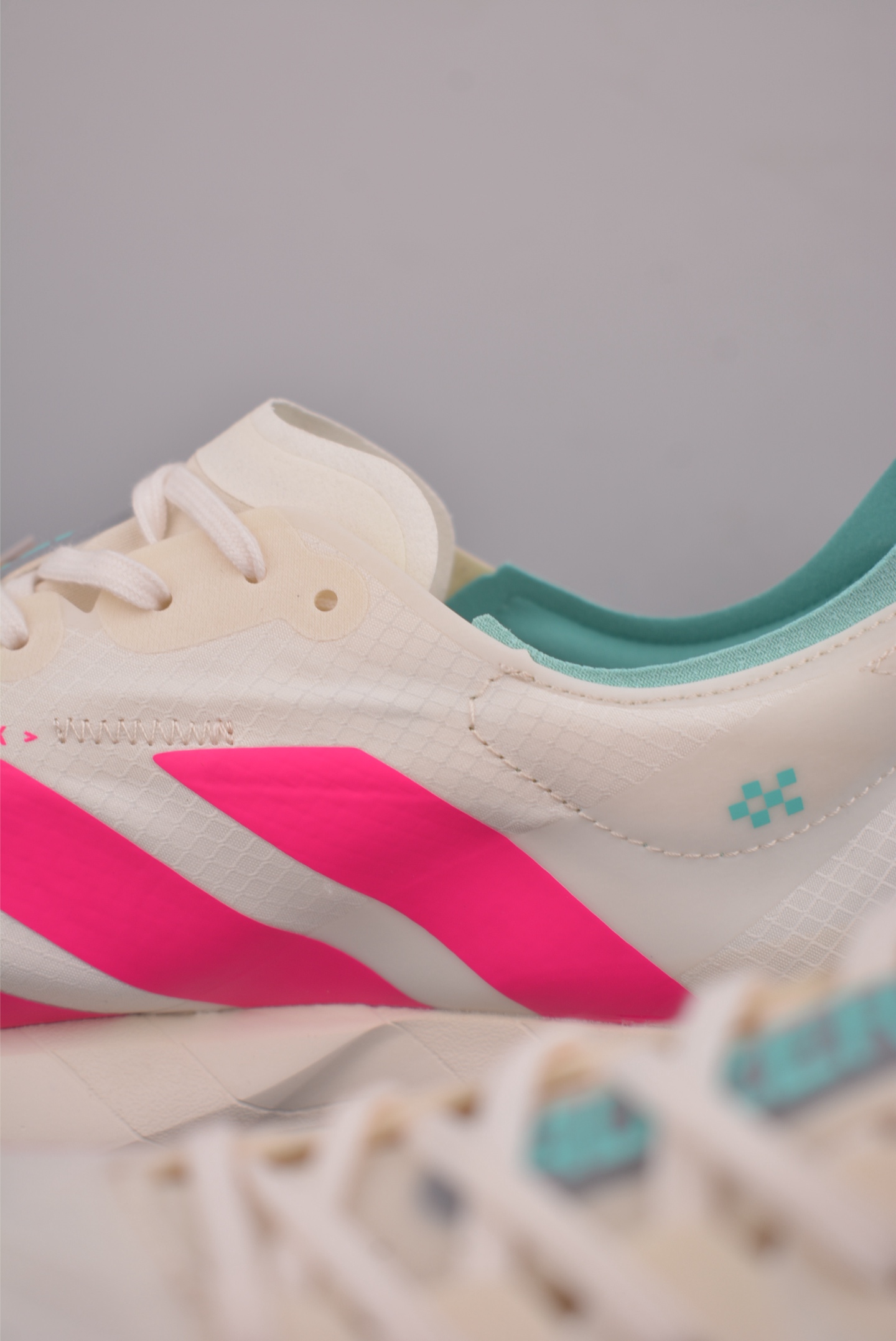 Adidas Adizero Pro 4 M 阿迪超轻透气缓震跑鞋 KJ3873