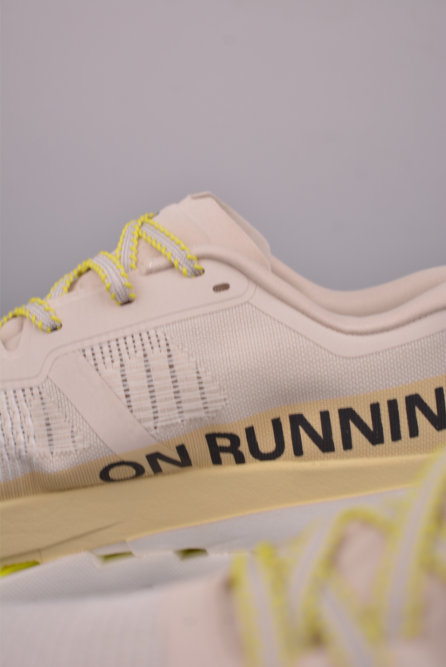 200 On昂跑 Cloudultra Pro 户外街头机能风跑步鞋 3MF3017410715-Chinese UA Cheap High Quatity Brand Clothes Bags handbags Sneakers wholesale wholesaler seller from China Factory suppliers Fashion Clothing Shoes best Quality Beautiful Price 200 On昂跑 Cloudultra Pro 户外街头机能风跑步鞋 3MF3017410715