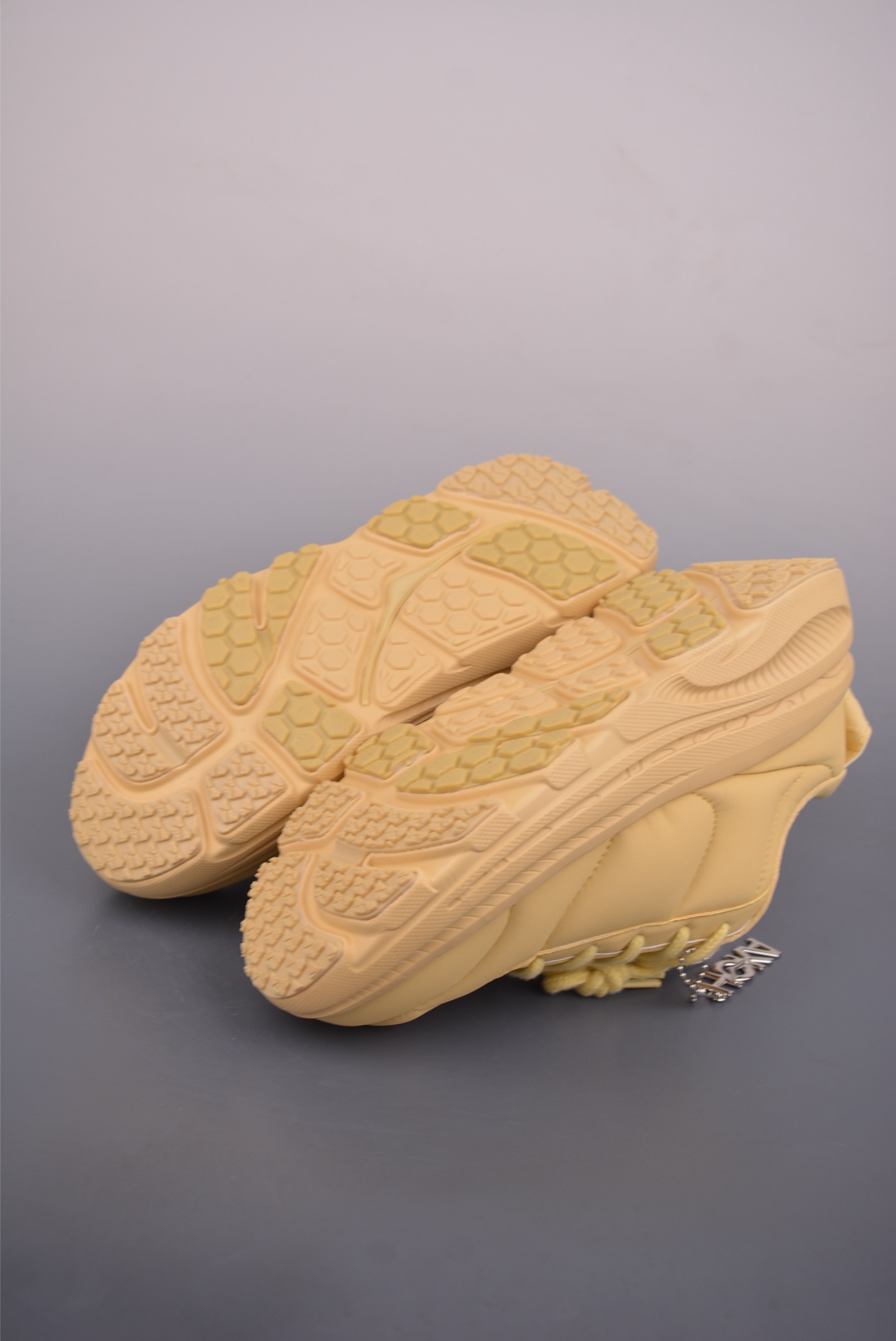 180 Z HOKA ONE ONE U BONDI B3LS MARNI 低帮专业越野面包鞋 1170631