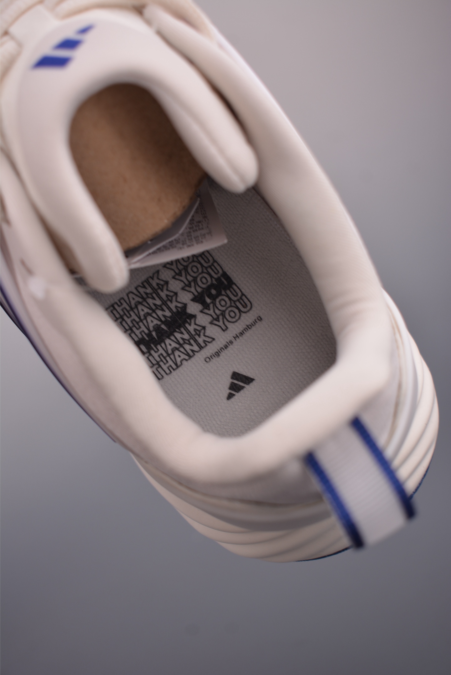 阿迪达斯 ADIPURE GLIDE 三叶草 清风系列 复古网面透气跑步鞋 网面透气鞋面 穿孔气垫 舒适减震跑步鞋 KJ6015