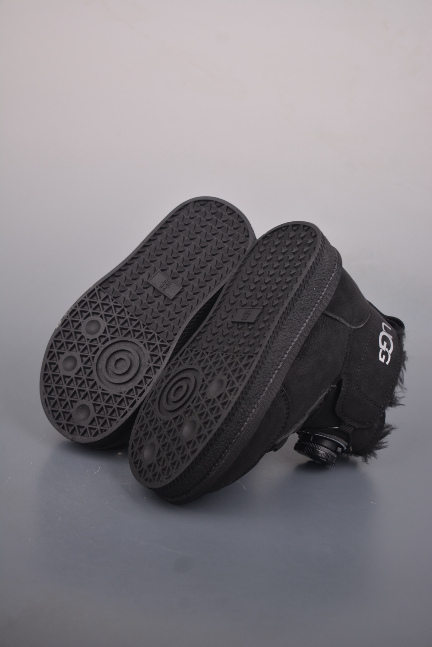 150 UGG 大童雪地靴 秋冬新款 加绒加厚时尚潮流棉鞋 92361