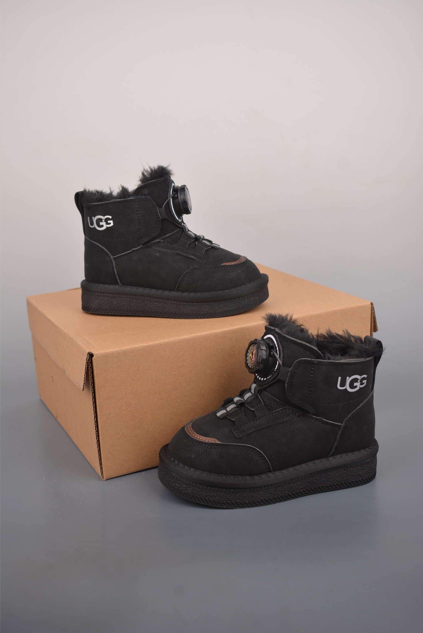 150 UGG 大童雪地靴 秋冬新款 加绒加厚时尚潮流棉鞋 92361