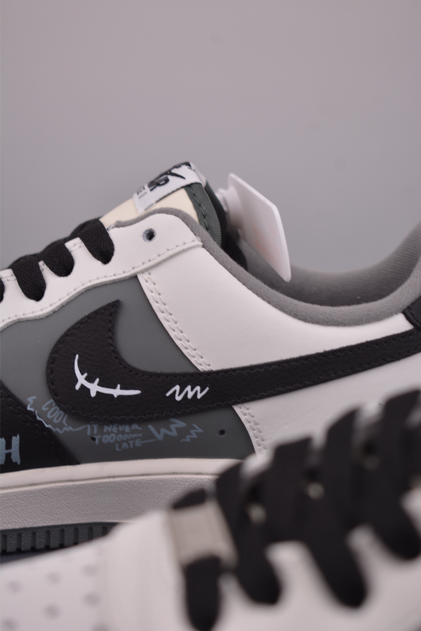 Nike Air Force 1 Low 手绘涂鸦 DB3301-606