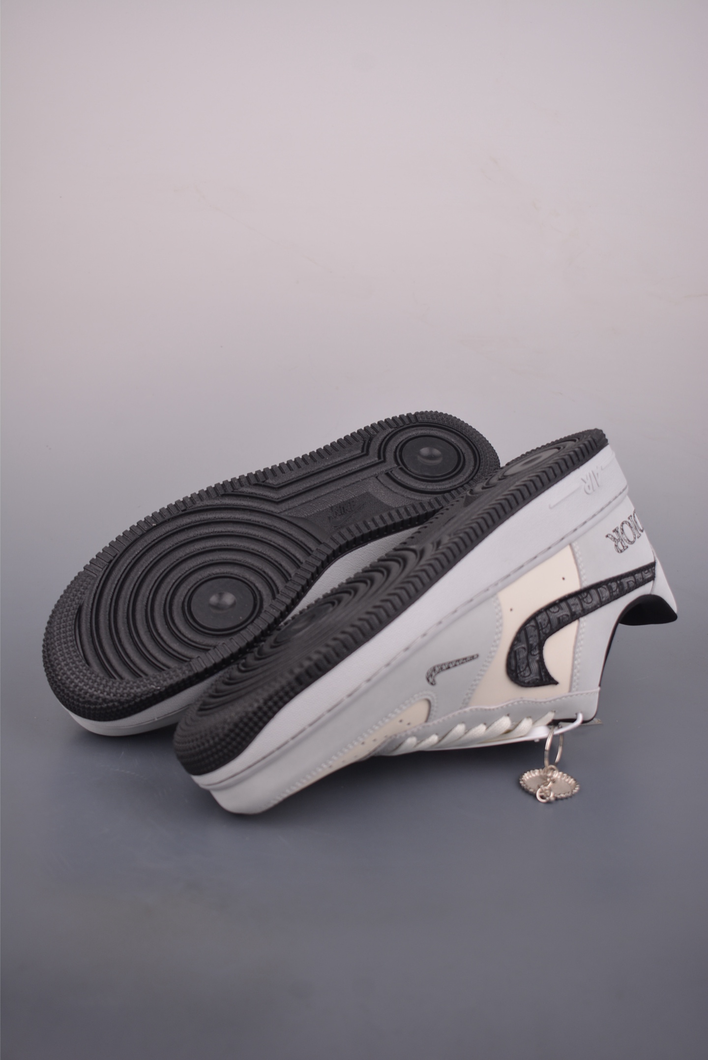 Nike Air Force 1 Low Dior联名 BX0188-081