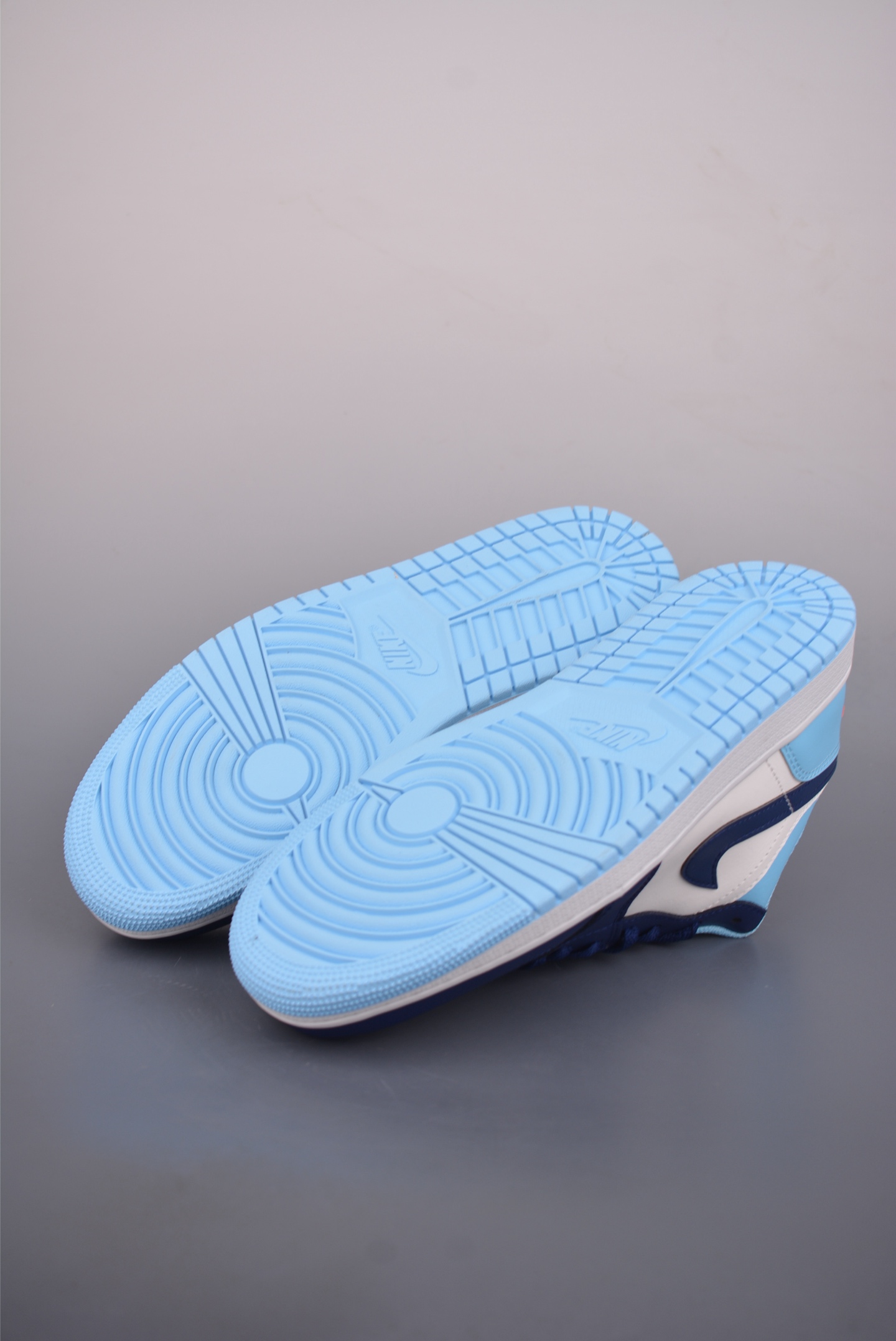 原装裸鞋级 市面最高工艺产物 Air Jordan 1 Low复古蓝 553558-149