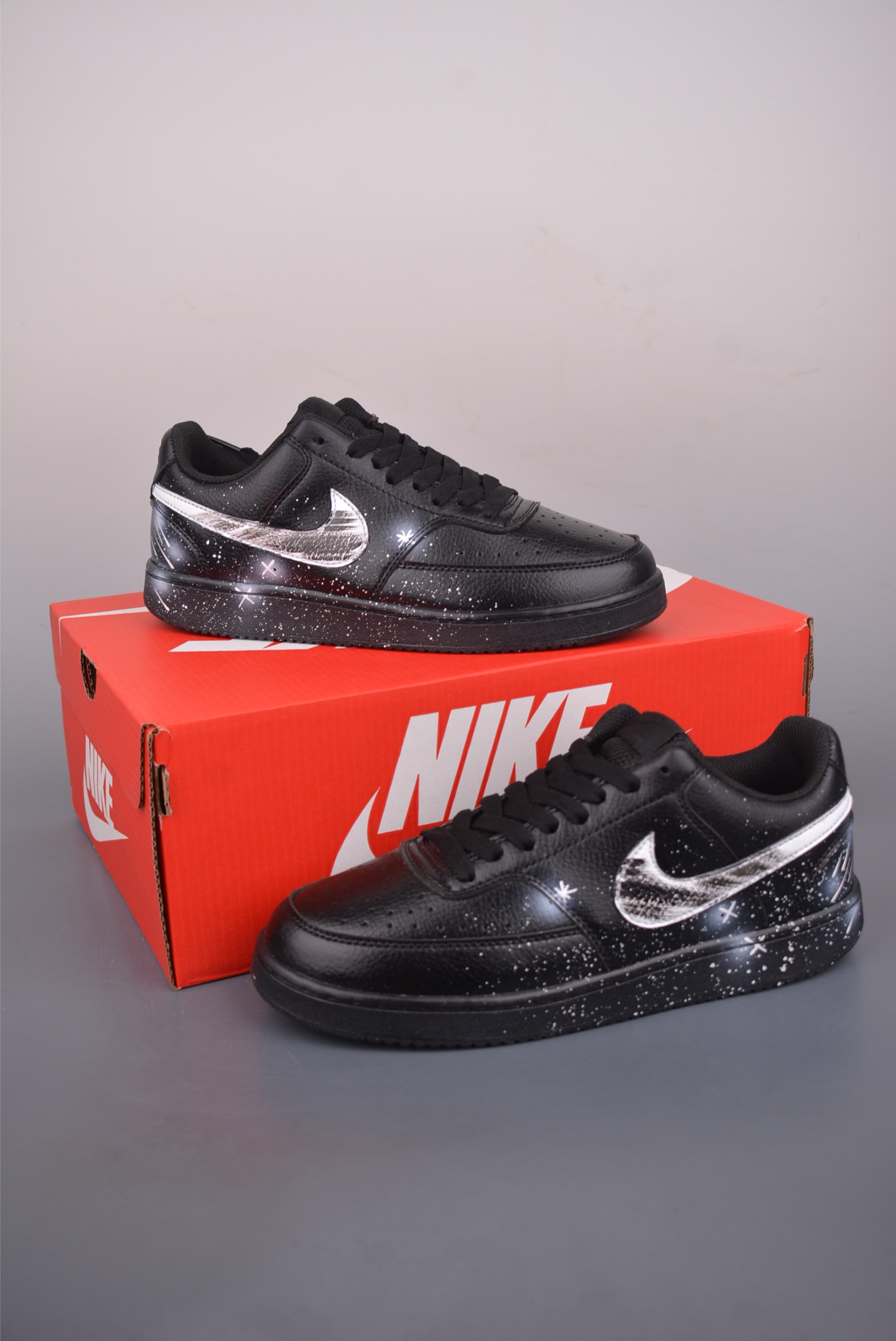 Nike Court Vision Low 手绘涂鸦 休闲运动板鞋 纯原版本 低帮百搭透气休闲运动板鞋 DH2987 Nike Court Vision Low 手绘涂鸦 休闲运动板鞋 纯原版本 低帮百搭透气休闲运动板鞋 DH2987