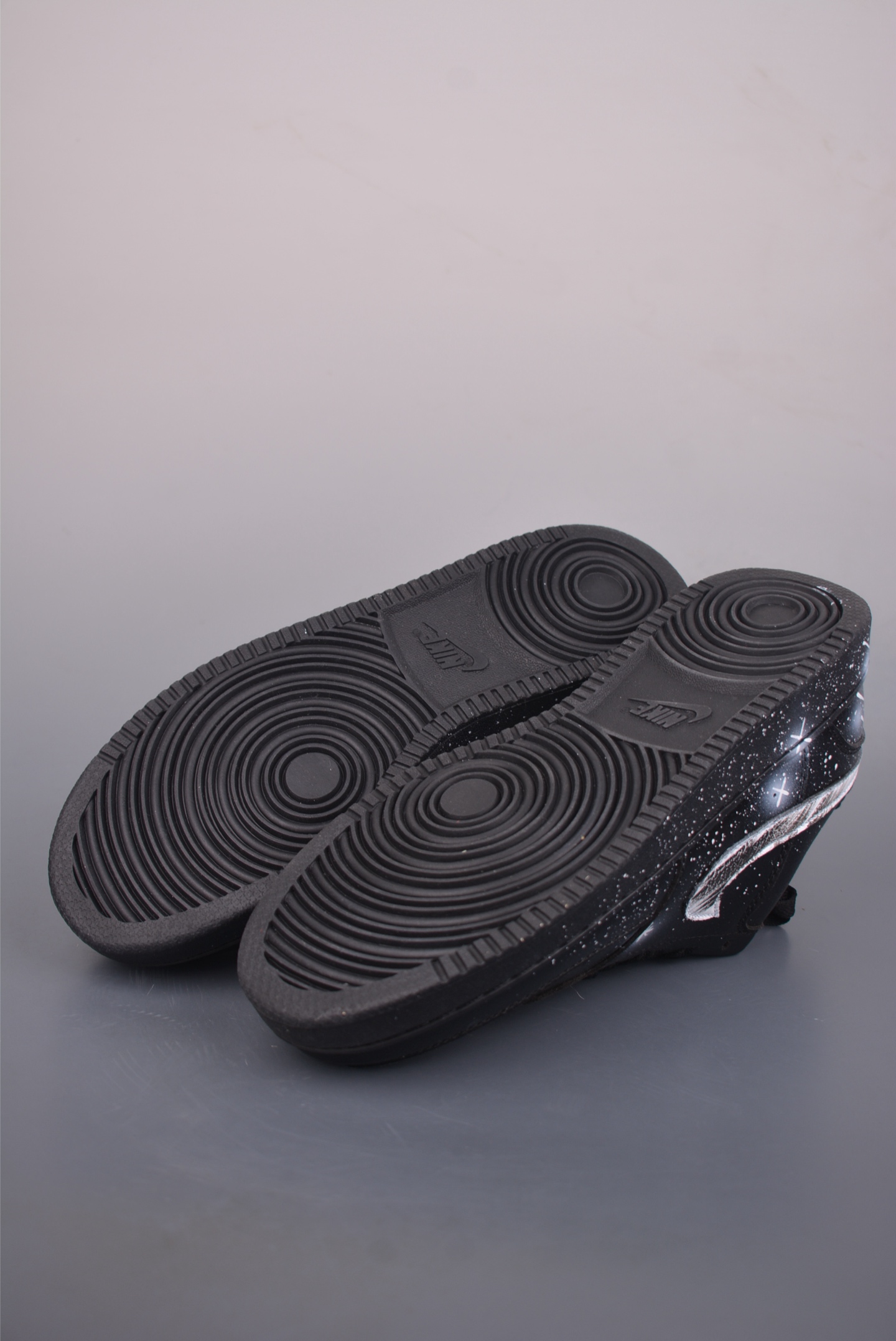 Nike Court Vision Low 手绘涂鸦 休闲运动板鞋 纯原版本 低帮百搭透气休闲运动板鞋 DH2987 Nike Court Vision Low 手绘涂鸦 休闲运动板鞋 纯原版本 低帮百搭透气休闲运动板鞋 DH2987