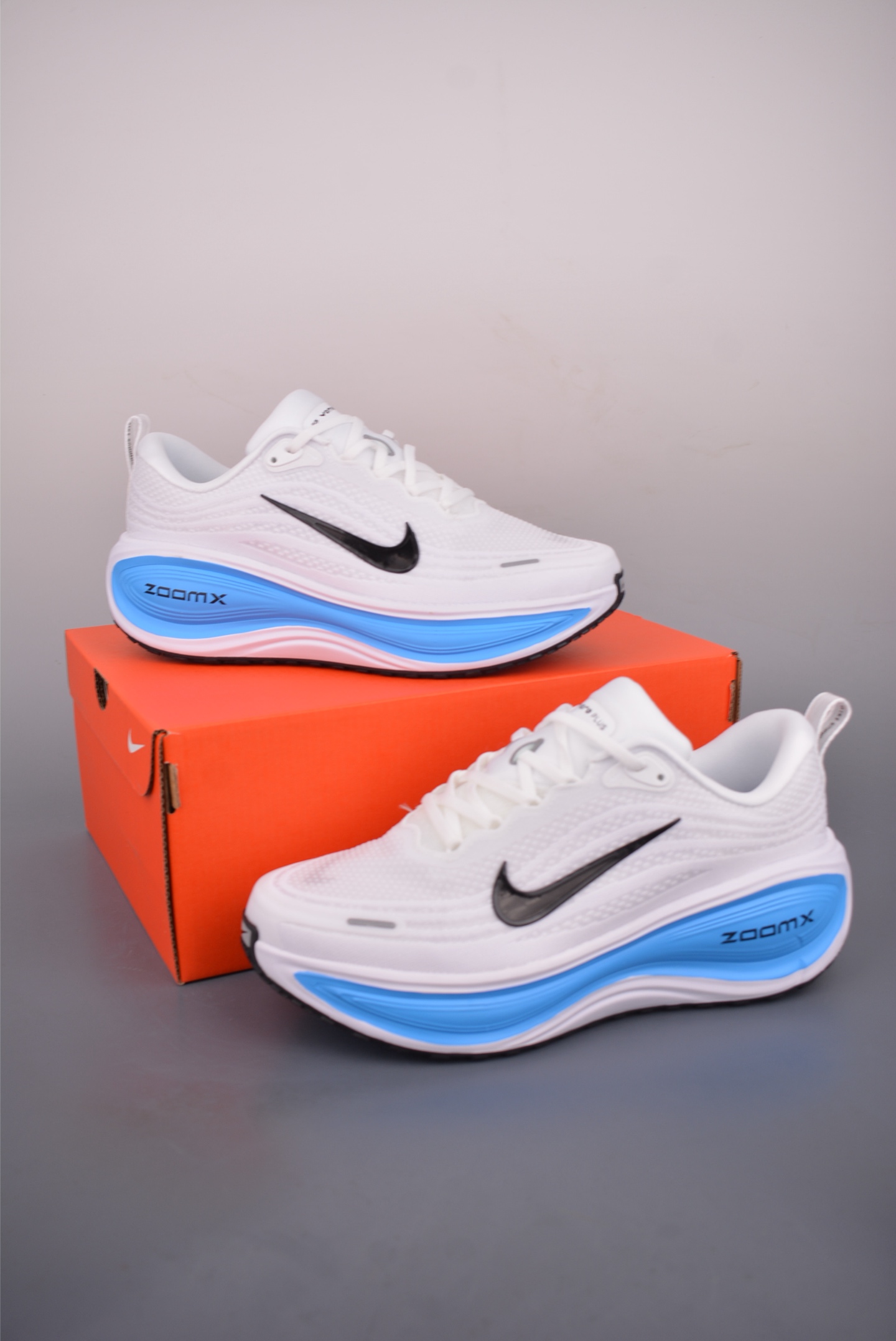 Nike Air Zoom Vomero Plus HV8150-103 Nike Air Zoom Vomero Plus HV8150-103