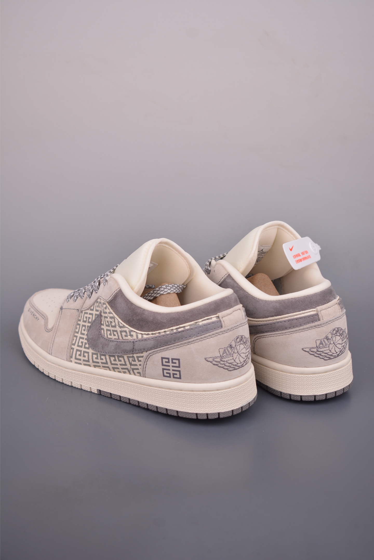 280 Nike Jordan Air Jordan 1 纪梵希联名 LD8888-006-Chinese UA Cheap High Quatity Brand Clothes Bags handbags Sneakers wholesale wholesaler seller from China Factory suppliers Fashion Clothing Shoes best Quality Beautiful Price 280 Nike Jordan Air Jordan 1 纪梵希联名 LD8888-006