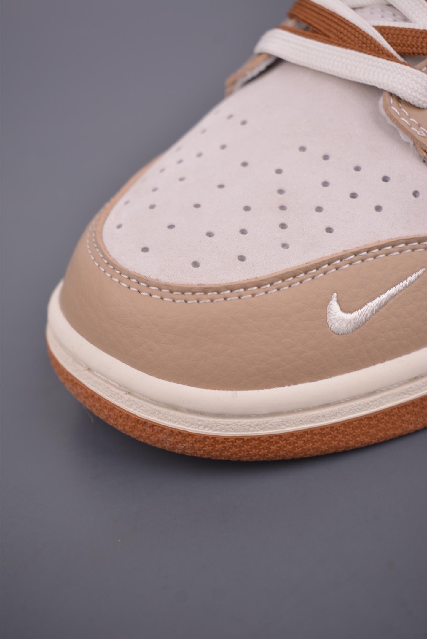 280 Nike SB Dunk Low 斯图西 x LV联名 SG6688-005