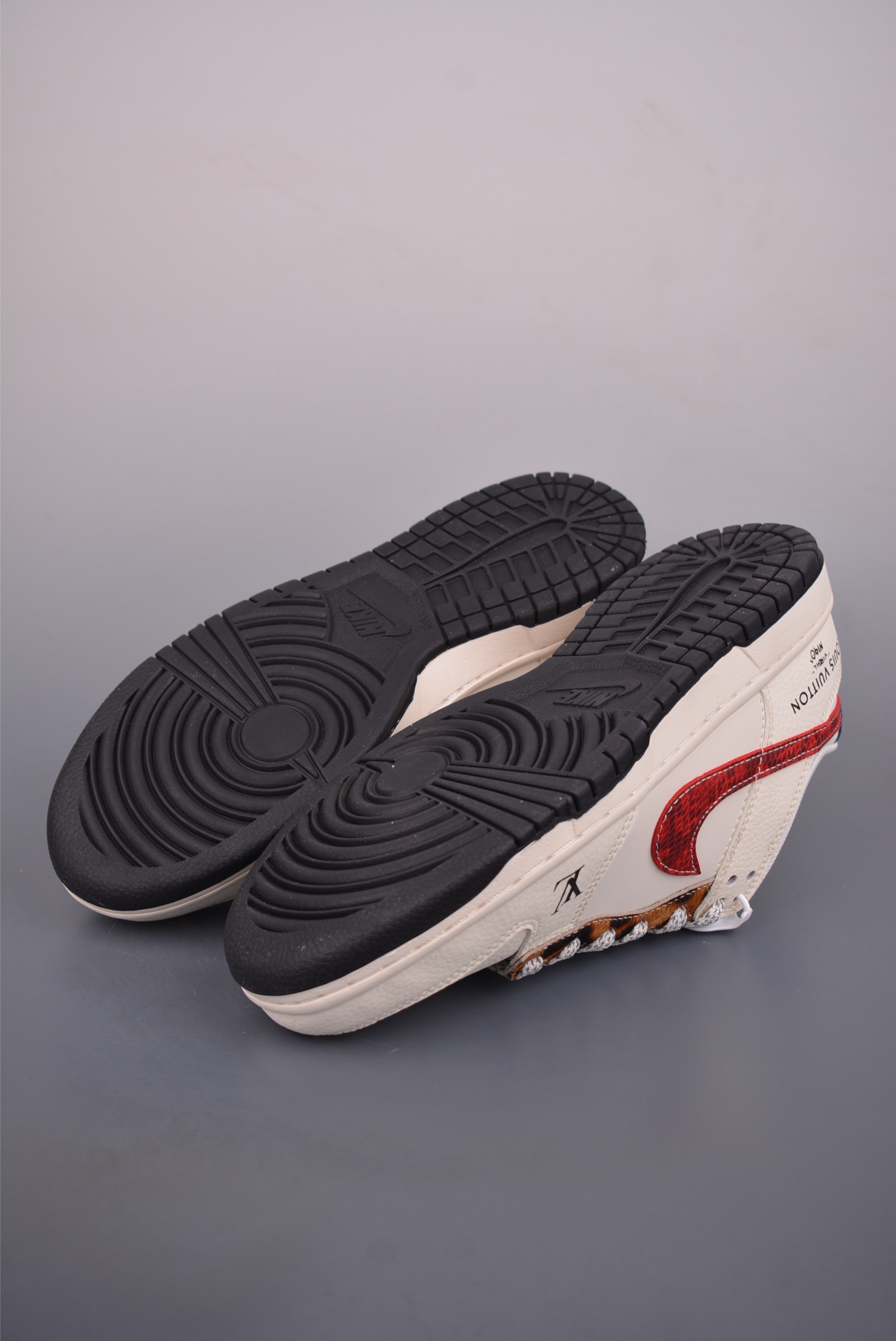 280 Nike SB Dunk Low LV联名 XS6089-627