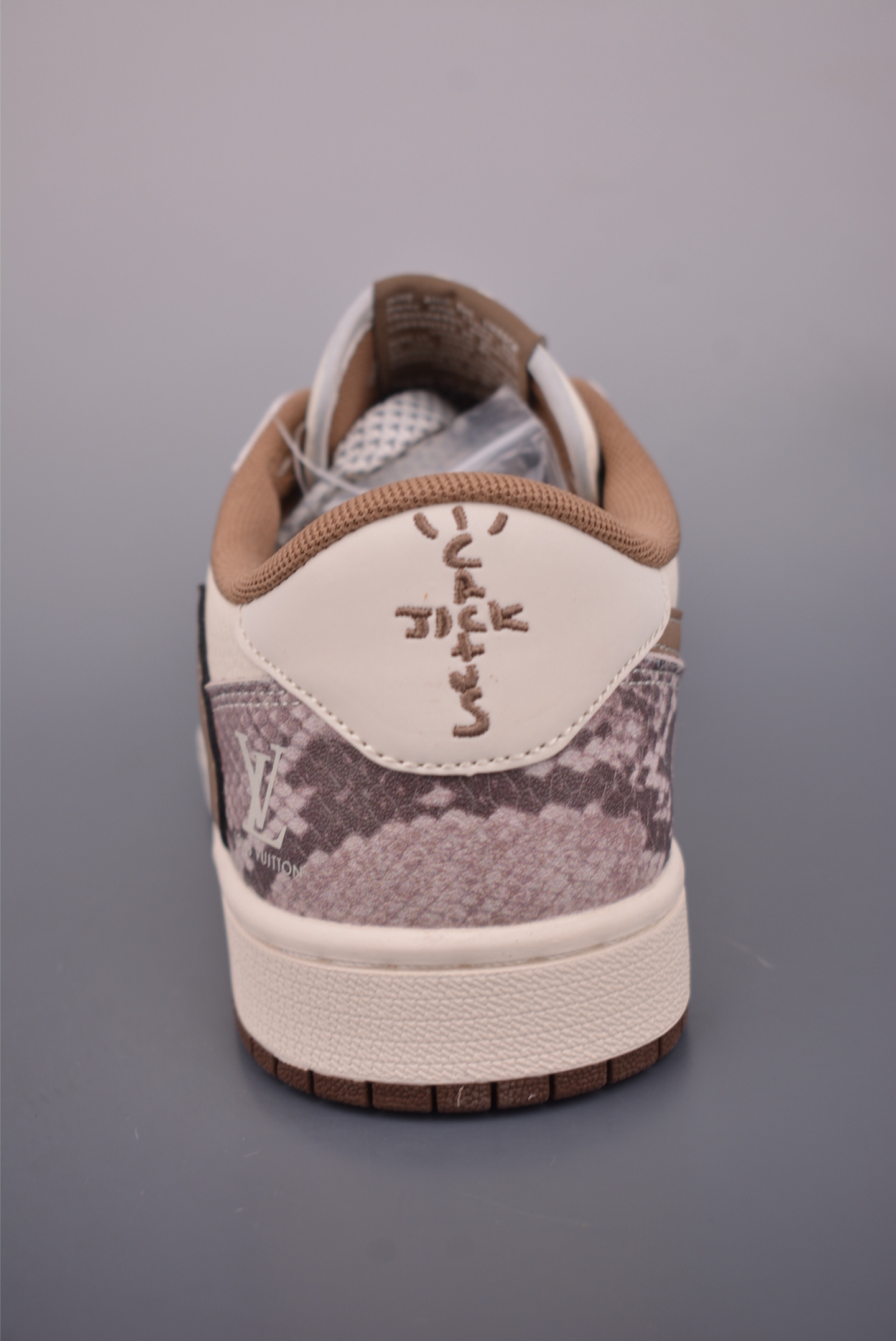 280 Fragment x Travis Scott x LV Air Jordan 1 Low 三方联名倒钩 XS7089-618-Chinese UA Cheap High Quatity Brand Clothes Bags handbags Sneakers wholesale wholesaler seller from China Factory suppliers Fashion Clothing Shoes best Quality Beautiful Price 280 Fragment x Travis Scott x LV Air Jordan 1 Low 三方联名倒钩 XS7089-618