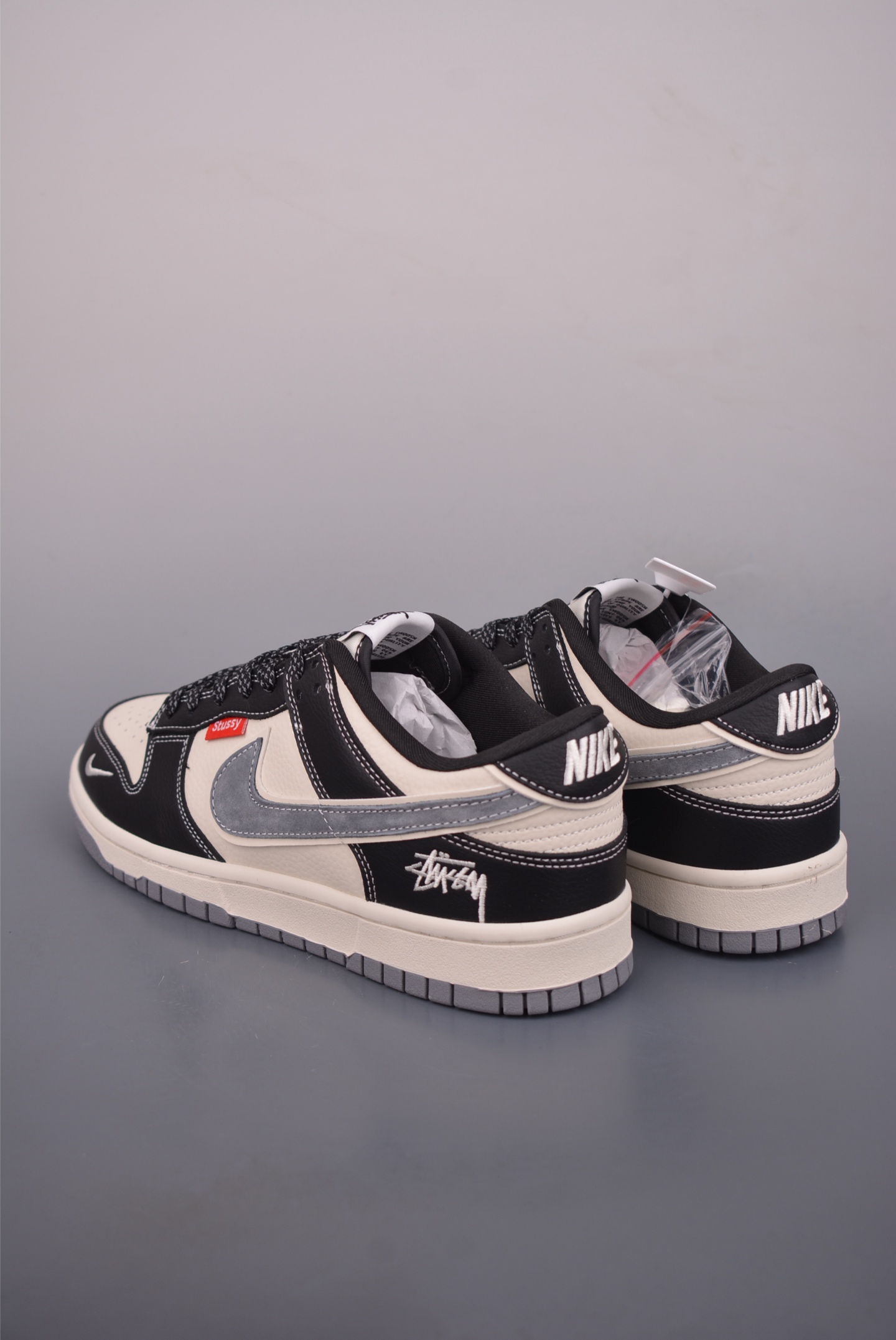 280 Nike SB Dunk Low 斯图西联名 DN3168-003
