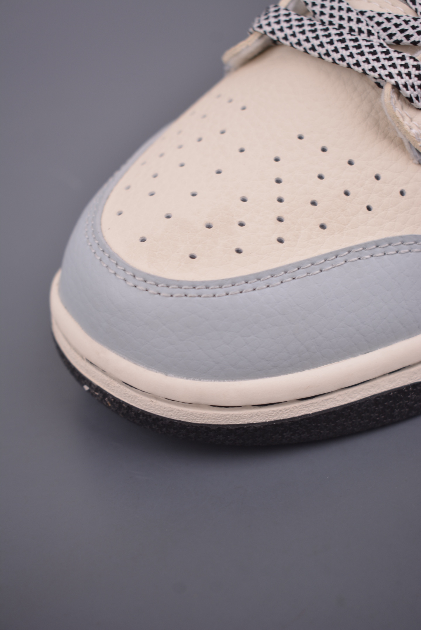 280 Nike SB Dunk Low LV联名 DN3168-002