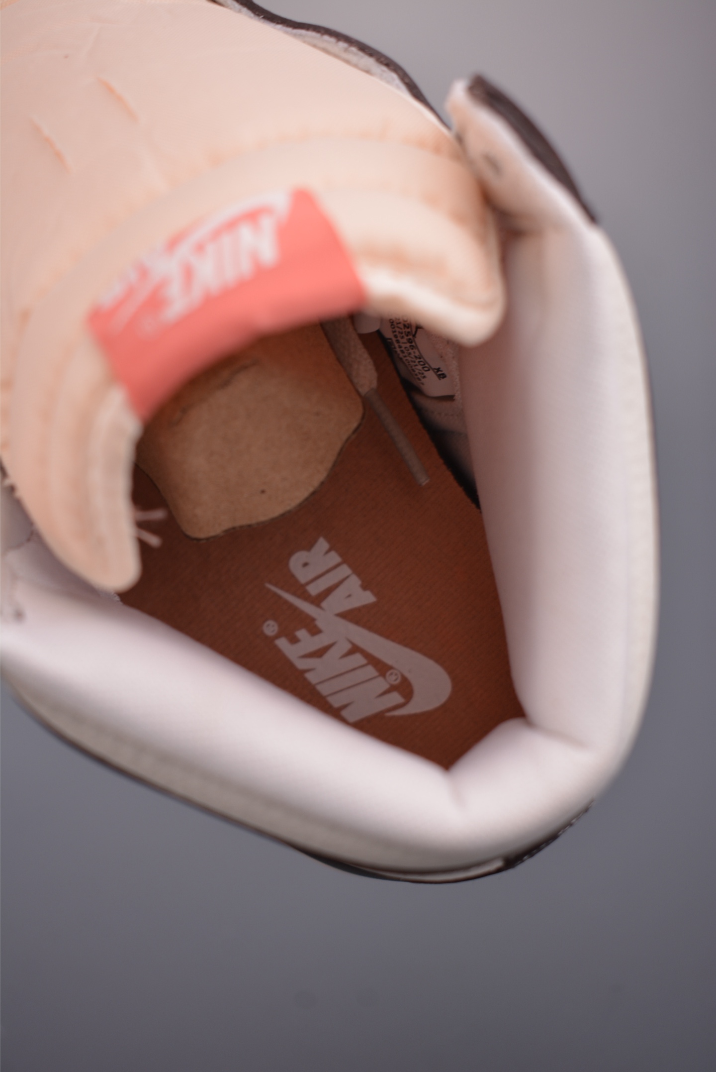 220 AIR JORDAN1 RETRO HI 高邦 FD2596-200