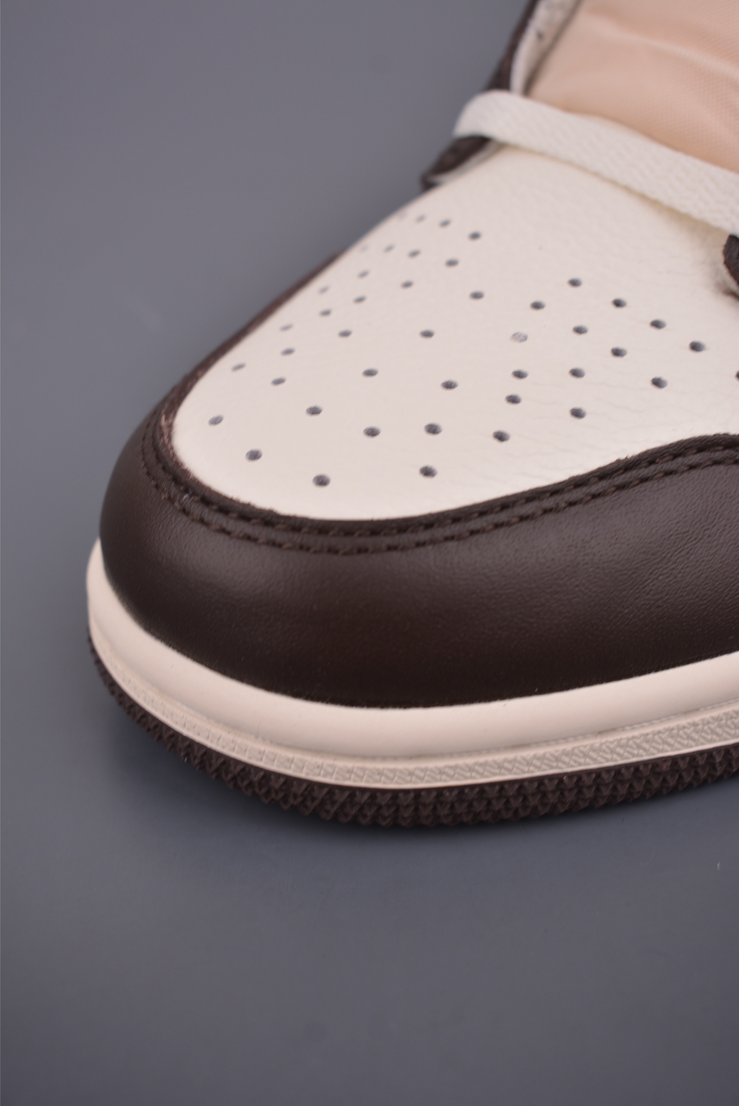 220 AIR JORDAN1 RETRO HI 高邦 FD2596-200