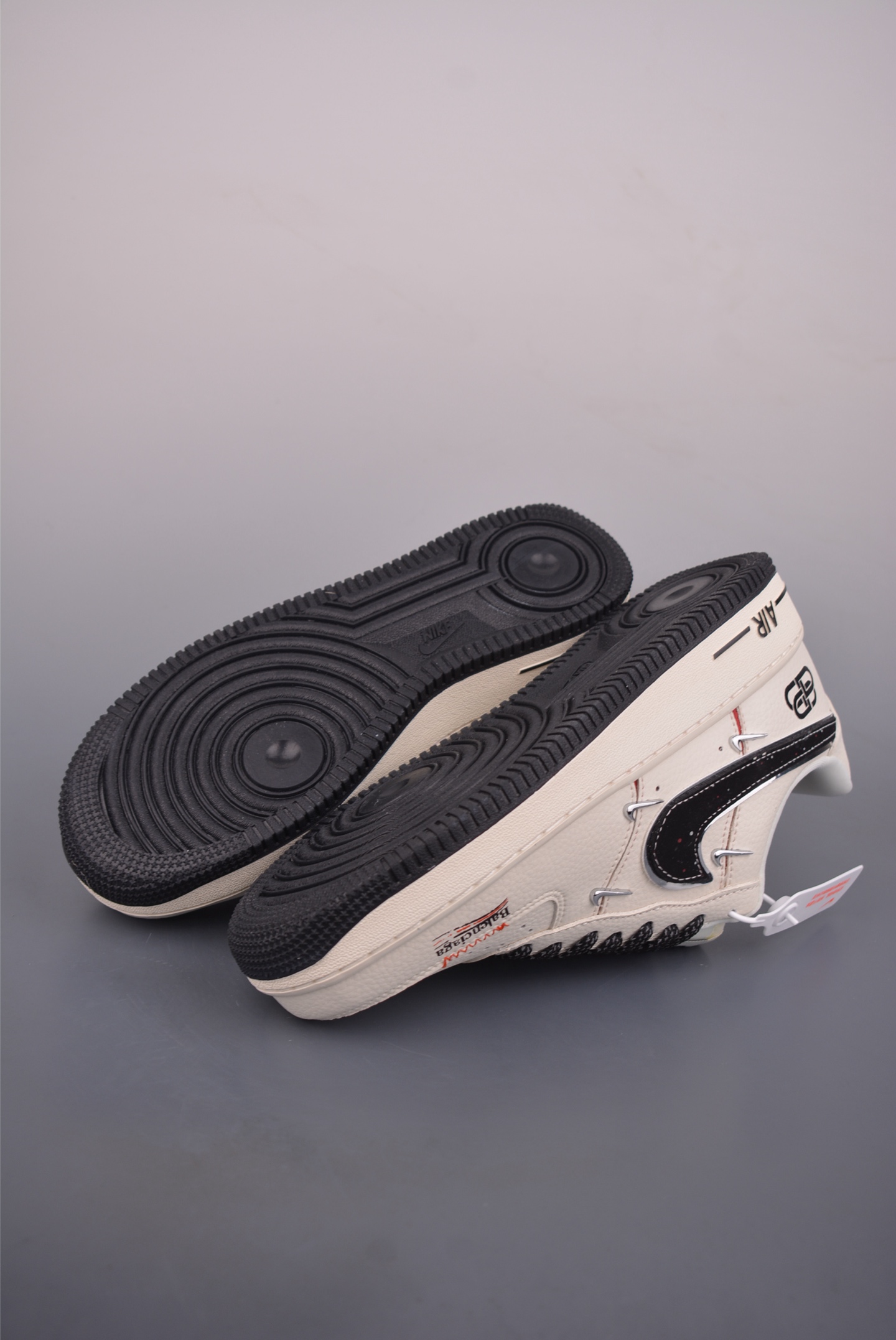 260 Nike Air Force 1 Low 巴黎世家联名 DD1923-309