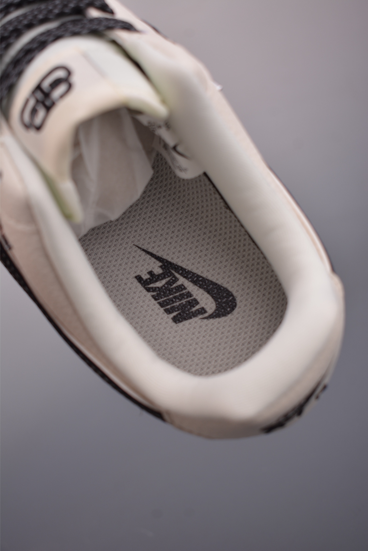 260 Nike Air Force 1 Low 巴黎世家联名 DD1923-309