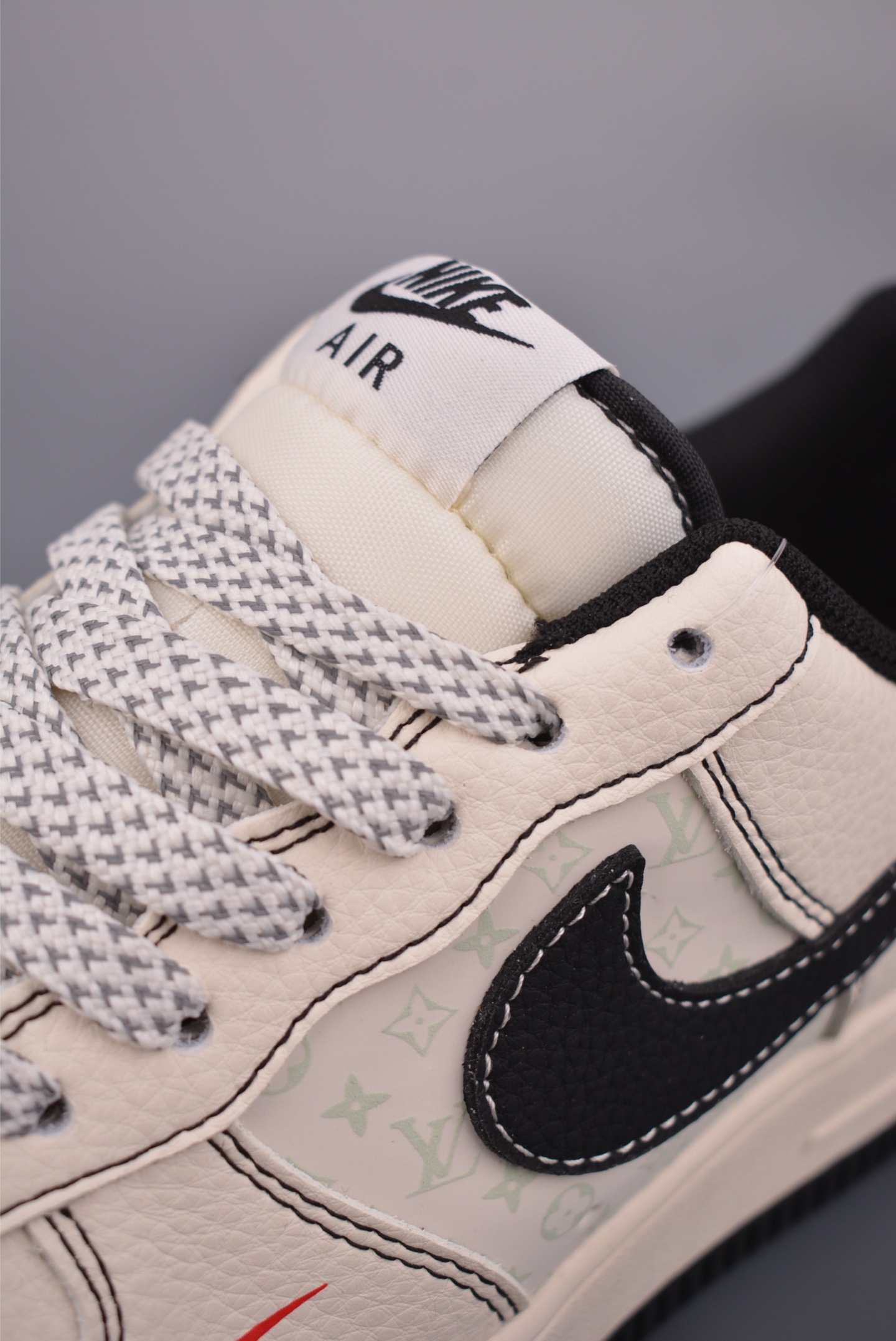 260 Nike Air Force 1 Low LV联名 MZ9588-812