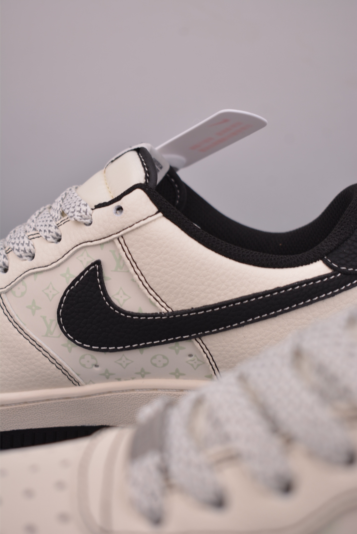 260 Nike Air Force 1 Low LV联名 MZ9588-812