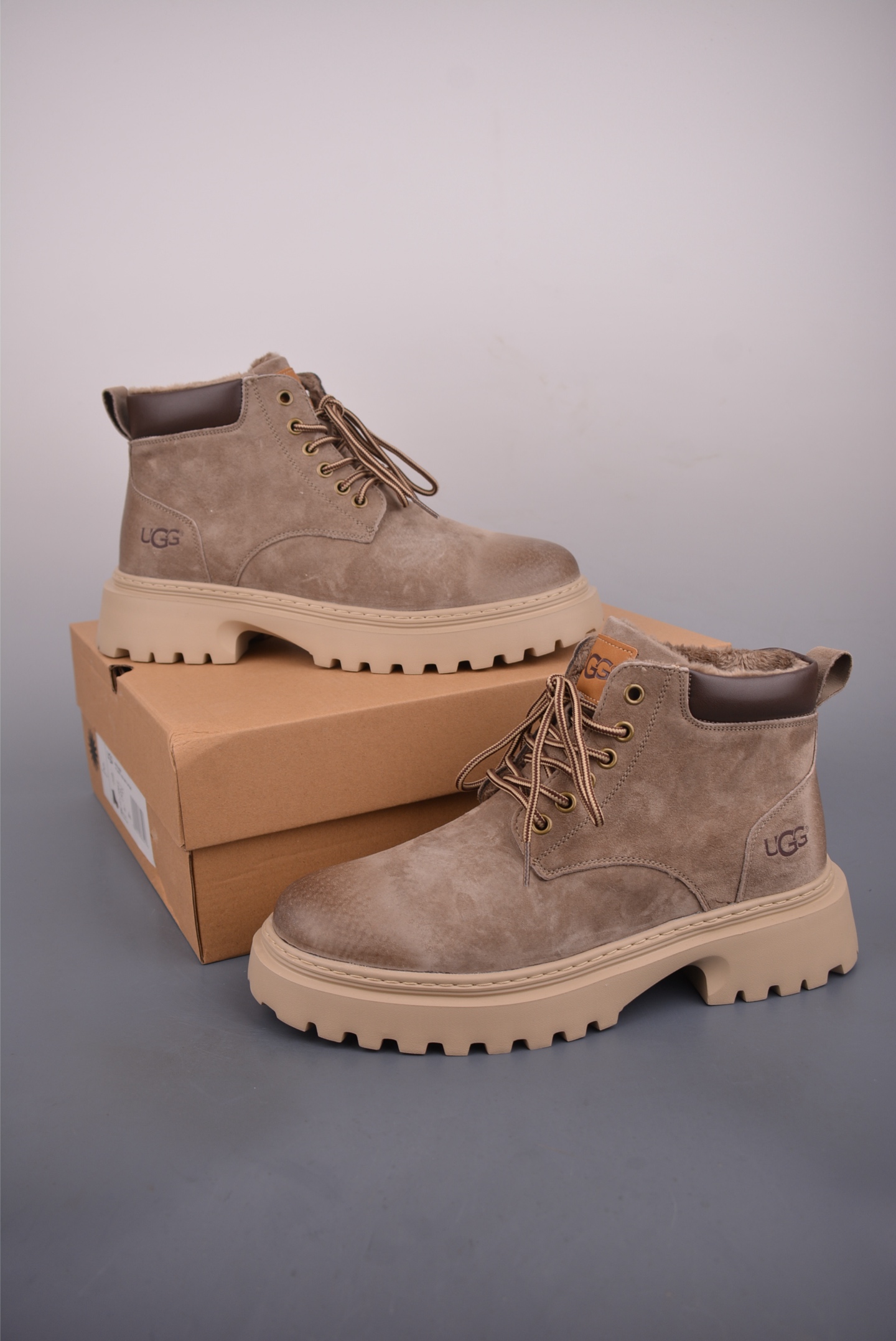 280 美国轻奢品牌 UGG M Tasman Weather Hybrid 塔斯曼混合系列中帮厚底轻量休闲马丁靴 U5858M