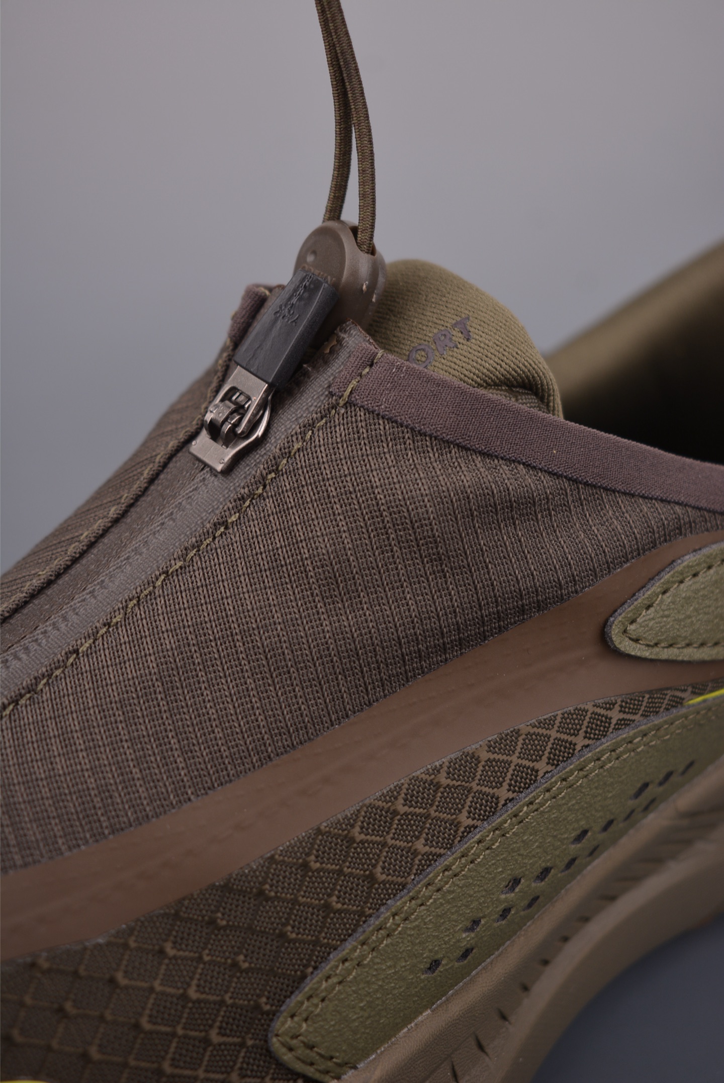 180 HOKA ONE ONE U PROJECT TRANSPORT 低帮专业越野跑步鞋 1162850