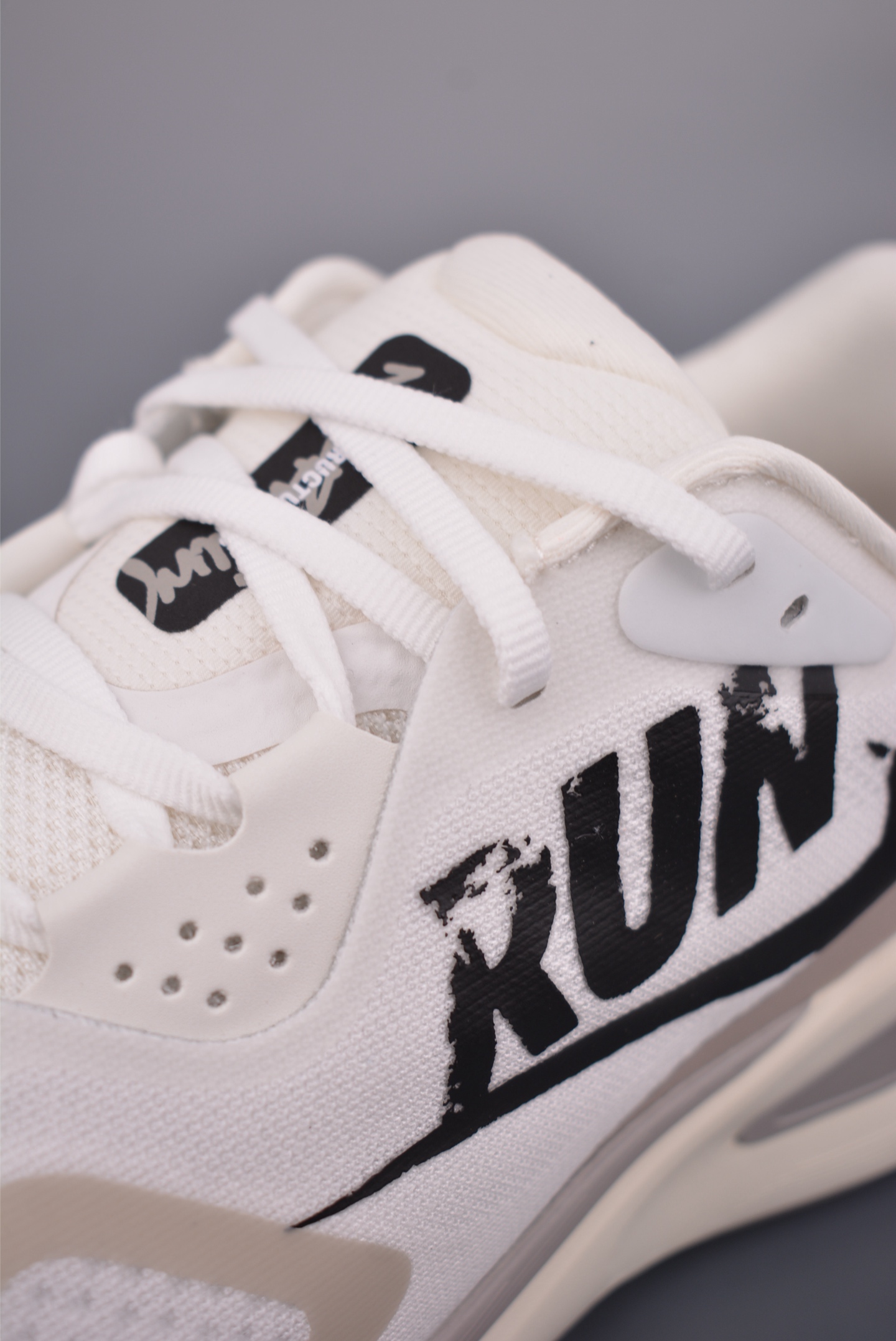 180 Nike Air STRUCTURE 26 全新科技提前原鞋开发 运动跑鞋 IB5698-100