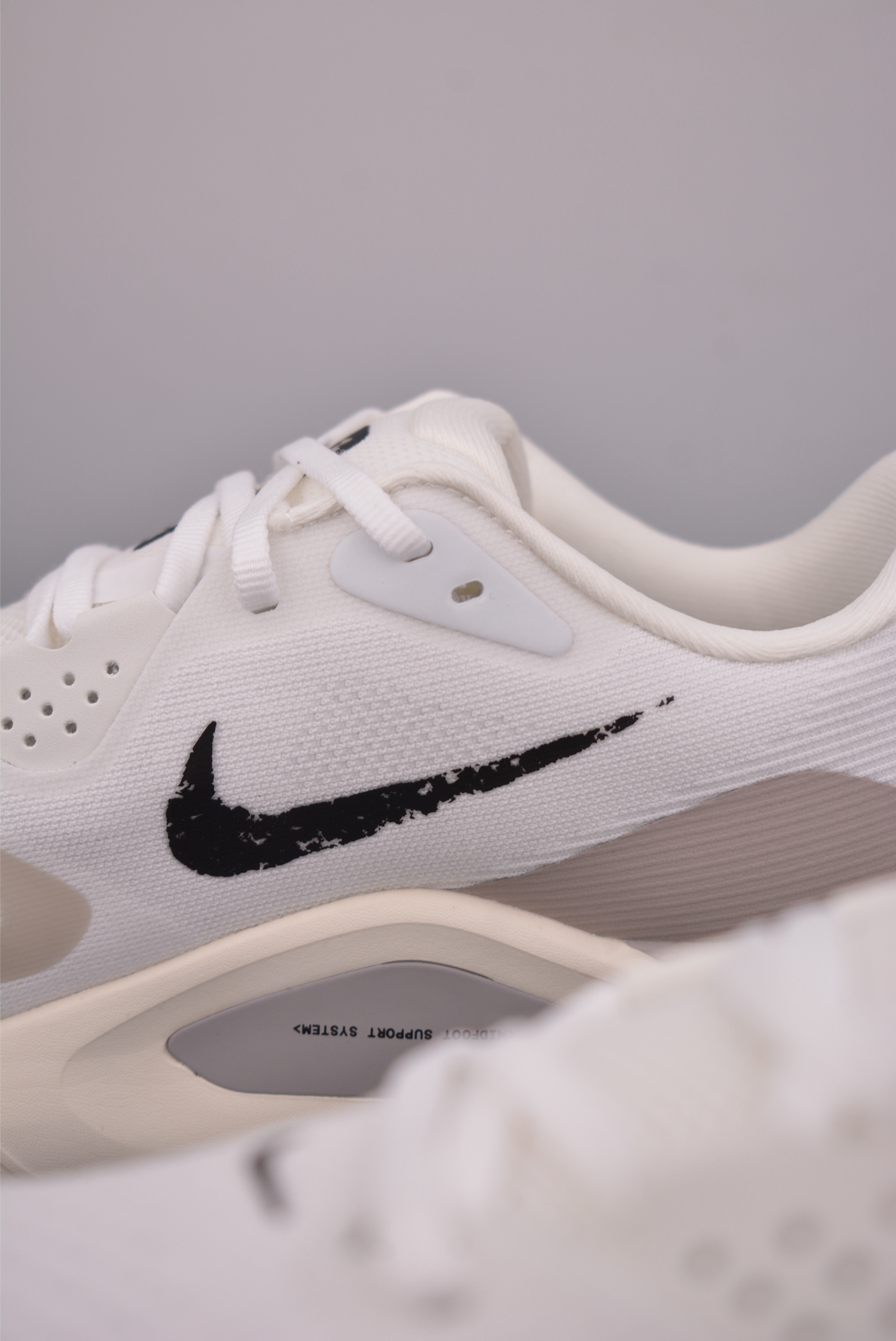 180 Nike Air STRUCTURE 26 全新科技提前原鞋开发 运动跑鞋 IB5698-100