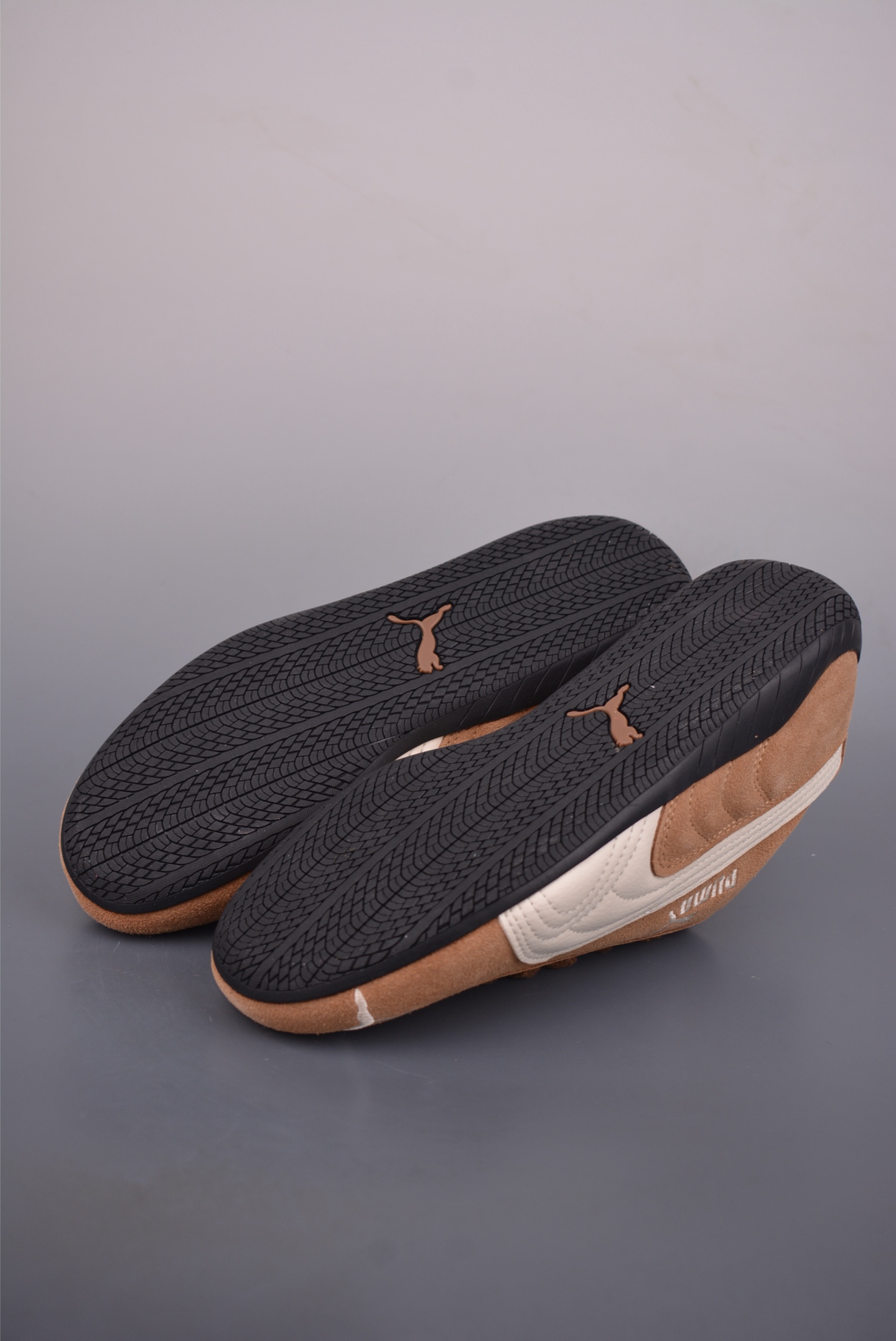 Puma Speedcat Sparco 充正版本 彪马罗马阿莫尔系列 复古运动休闲赛车跑鞋 398847-022-Top High Quatity Cheap Sneakers Fashion Clothing Clothes Bags handbags Shoes of all Brand wholesale With The best Quality And Beautiful Price from China Factory Chinese suppliers wholesaler seller Puma Speedcat Sparco 充正版本 彪马罗马阿莫尔系列 复古运动休闲赛车跑鞋 398847-022