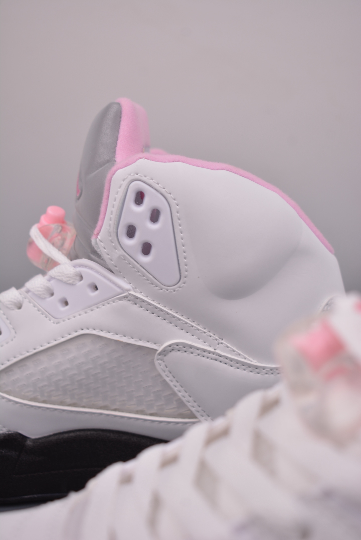 280 Air Jordan 5 Retro 乔丹5 复刻白粉黑 HQ7978-102