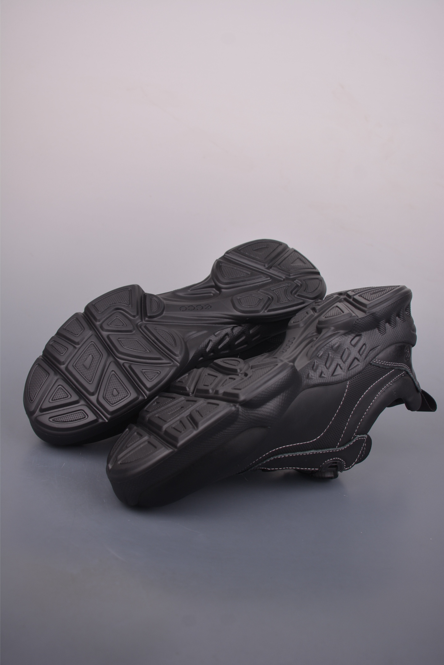 300 ECCO爱步老爹鞋男子夏季新款 全头层百搭潮流户外运动鞋 800927