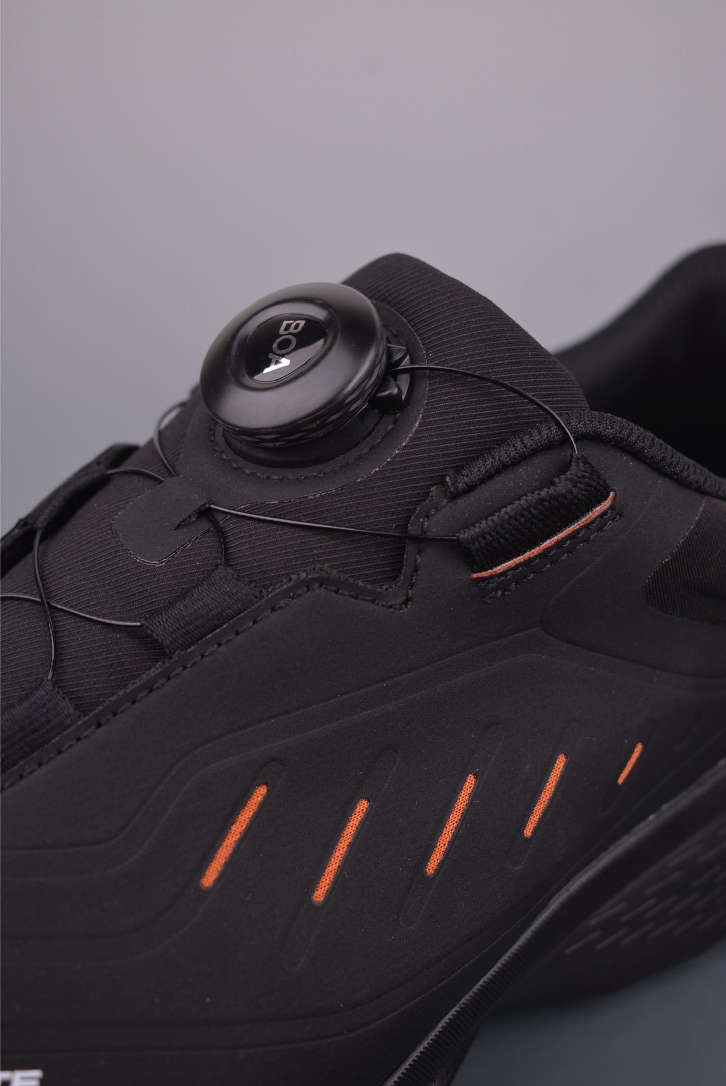 280 DESCENTE迪桑特 D/F WIRE 1.5广东纯原版本 时尚休闲运动覆盖防水男子越野跑鞋 D4431RRN36