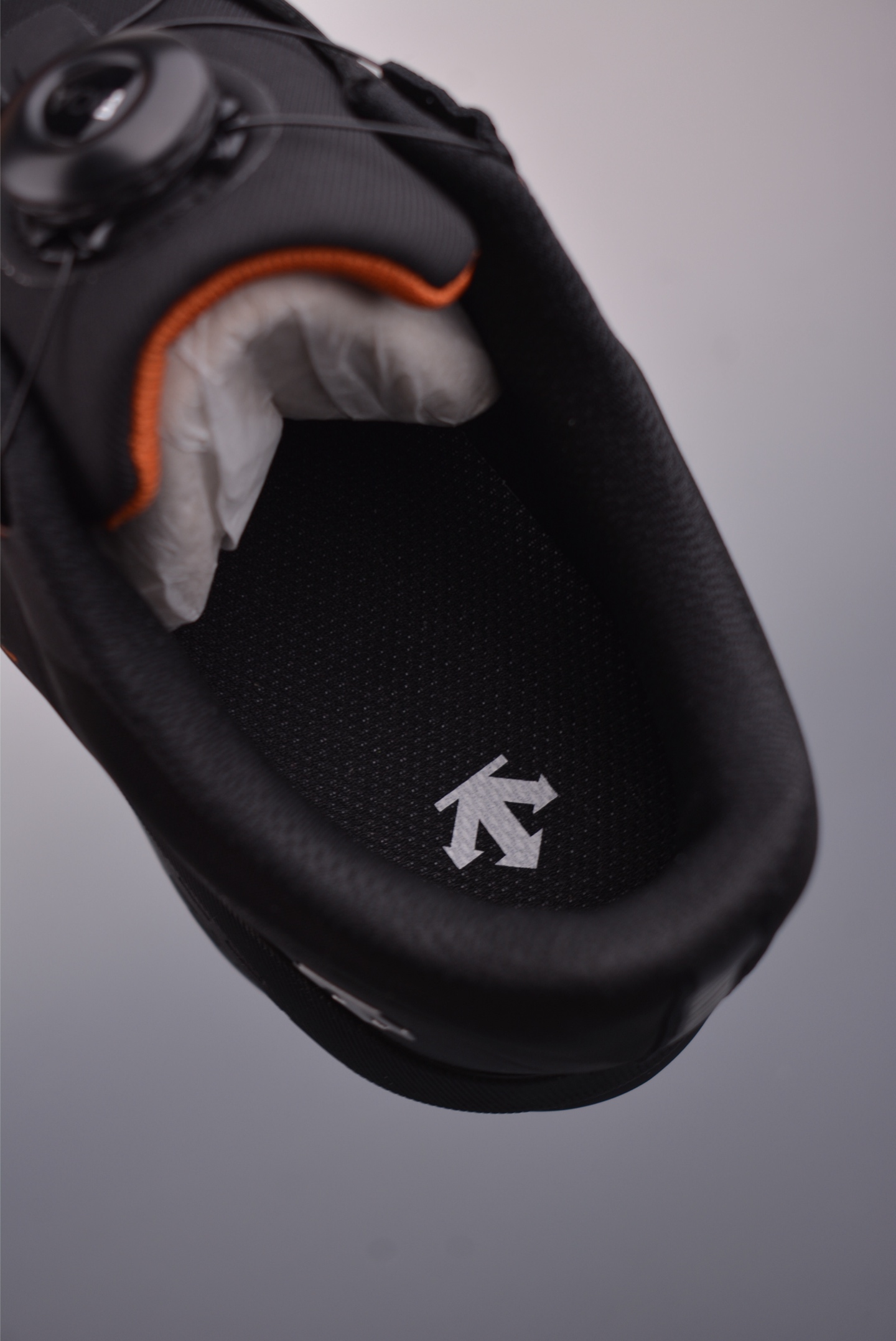 280 DESCENTE迪桑特 D/F WIRE 1.5广东纯原版本 时尚休闲运动覆盖防水男子越野跑鞋 D4431RRN36