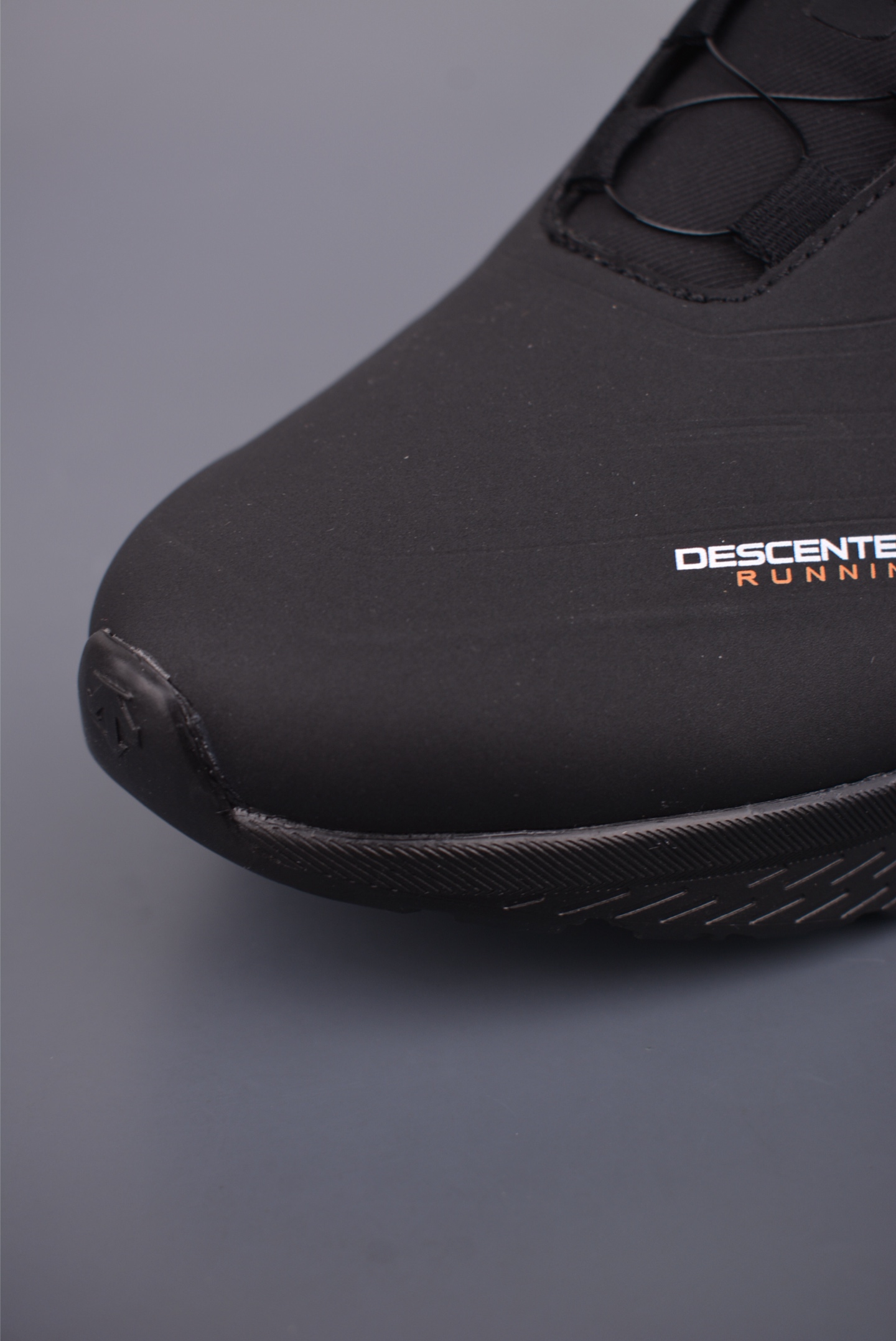 280 DESCENTE迪桑特 D/F WIRE 1.5广东纯原版本 时尚休闲运动覆盖防水男子越野跑鞋 D4431RRN36