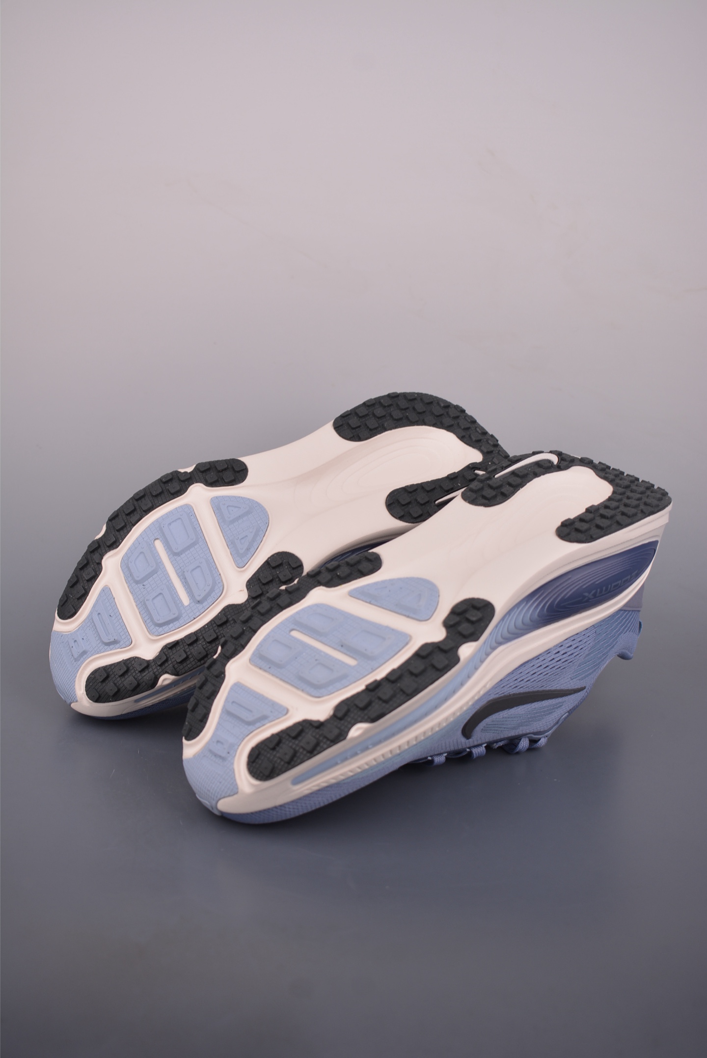 Nike Air Zoom Vomero Plus HM6803-402