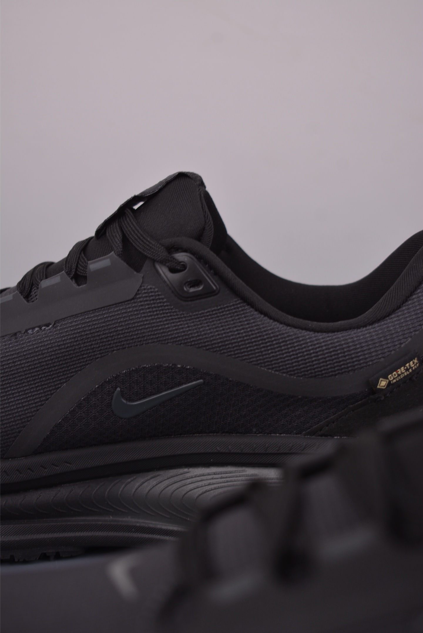 Nike Air Zoom Vomero 18 GTX HQ7001-001