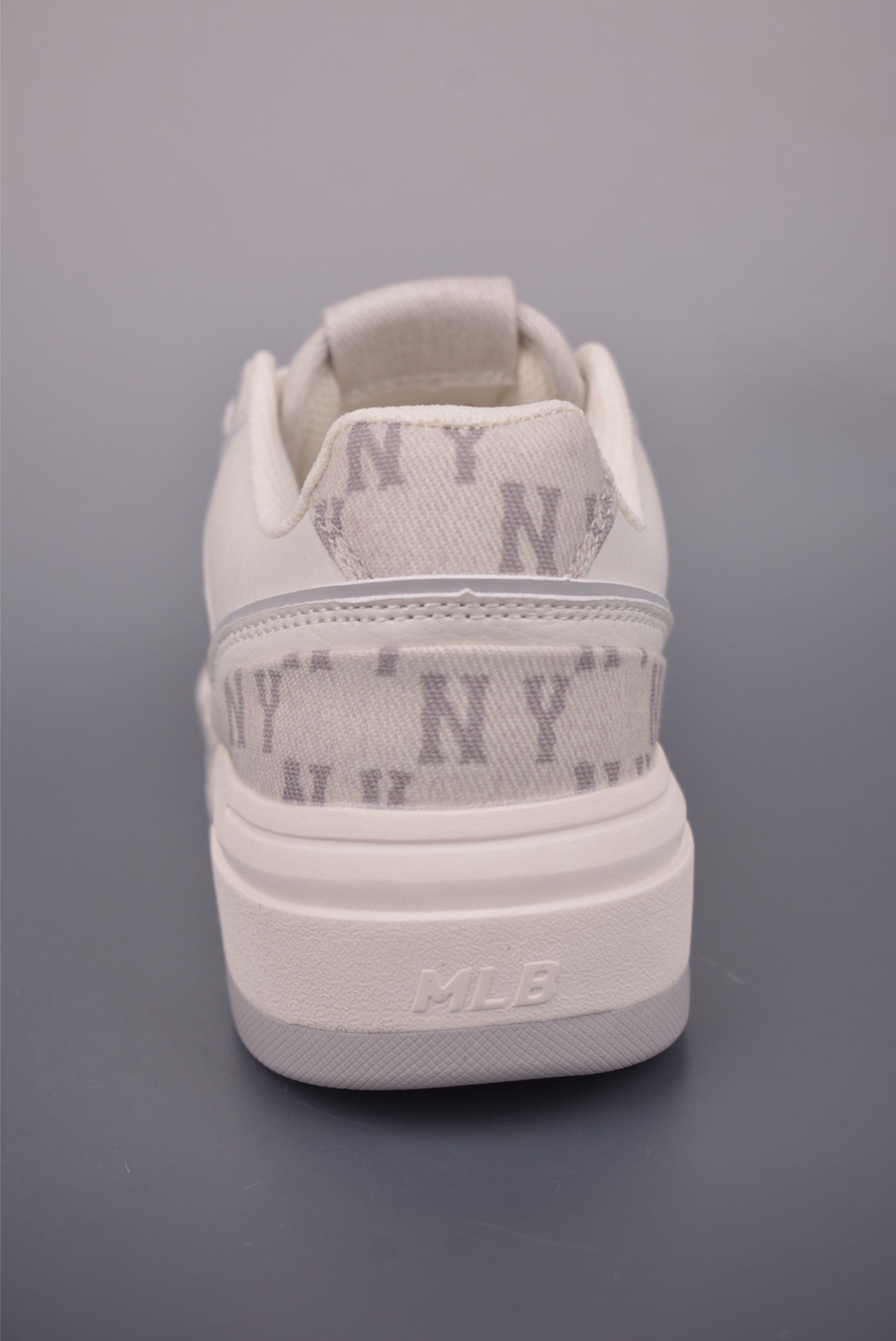 180 MLB CHUNKY LINER POCKET MONOGRAM 潮流时尚厚底运动鞋 3ASXM056N