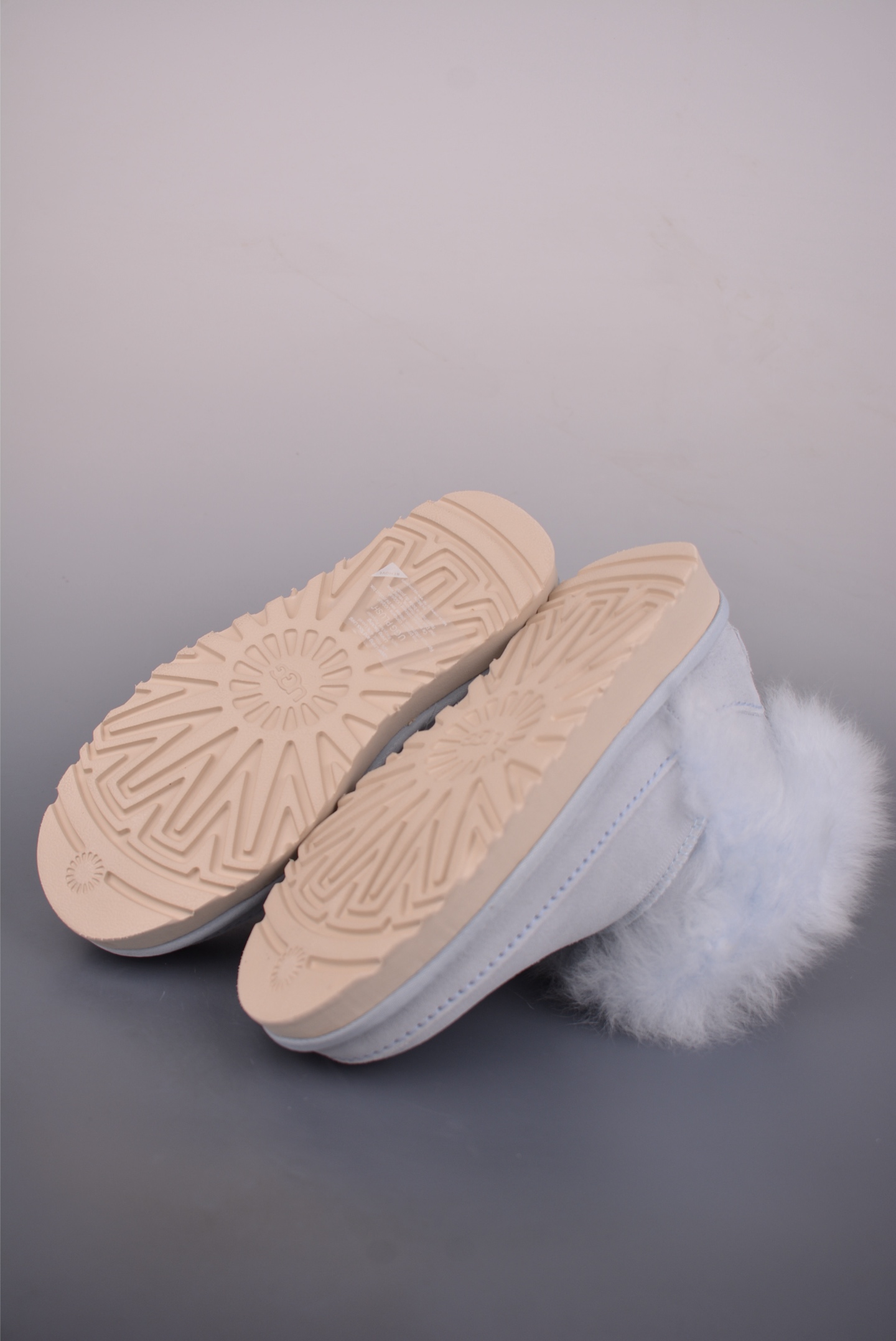 300 W CLASSIC ULTRA MINI CHALET 平台外贸专供 UGG 新款雪地靴 1173832