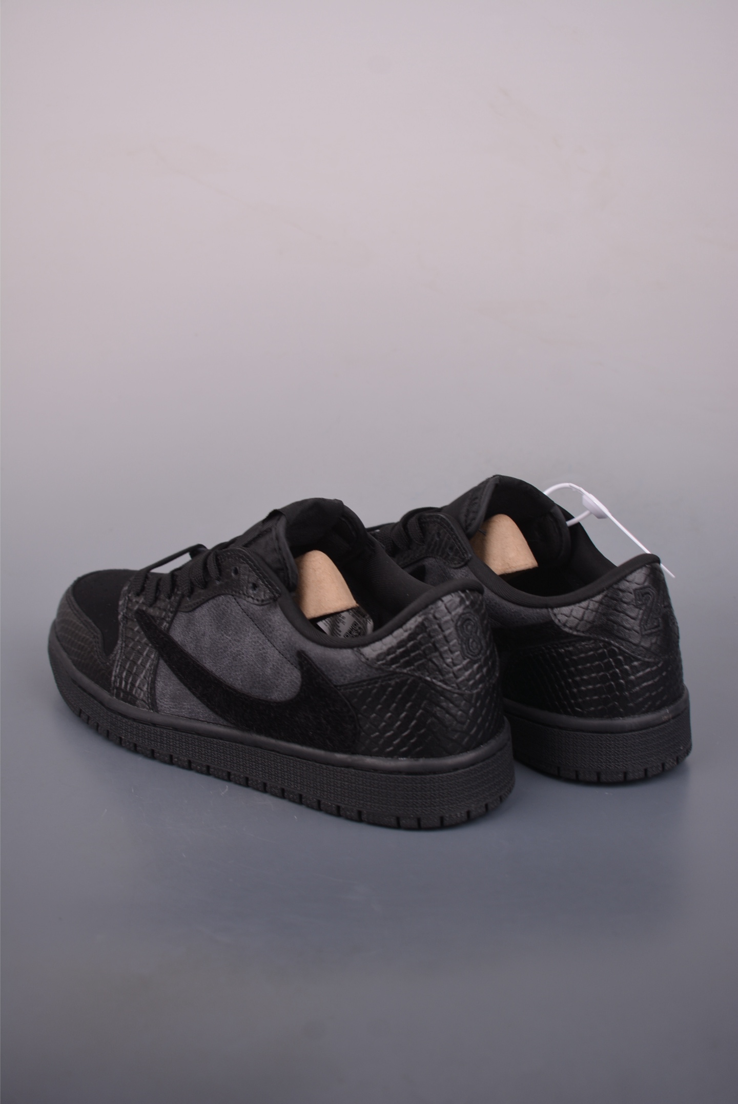 Fragment x Travis Scott x 科比 Air Jordan 1 Low 三方联名倒钩 LD2028-039