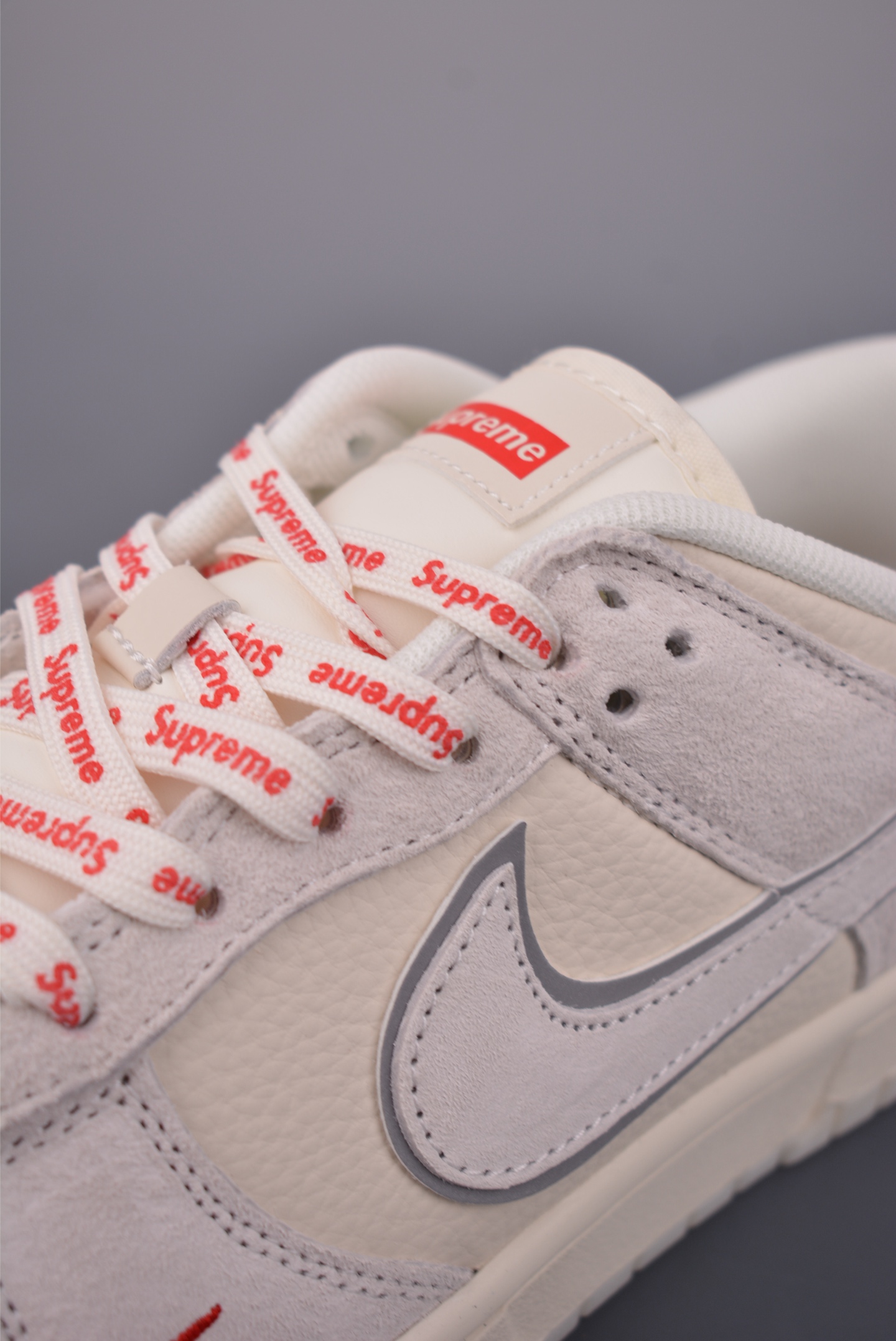 Nike SB Dunk Low Supreme联名 DN3168-007