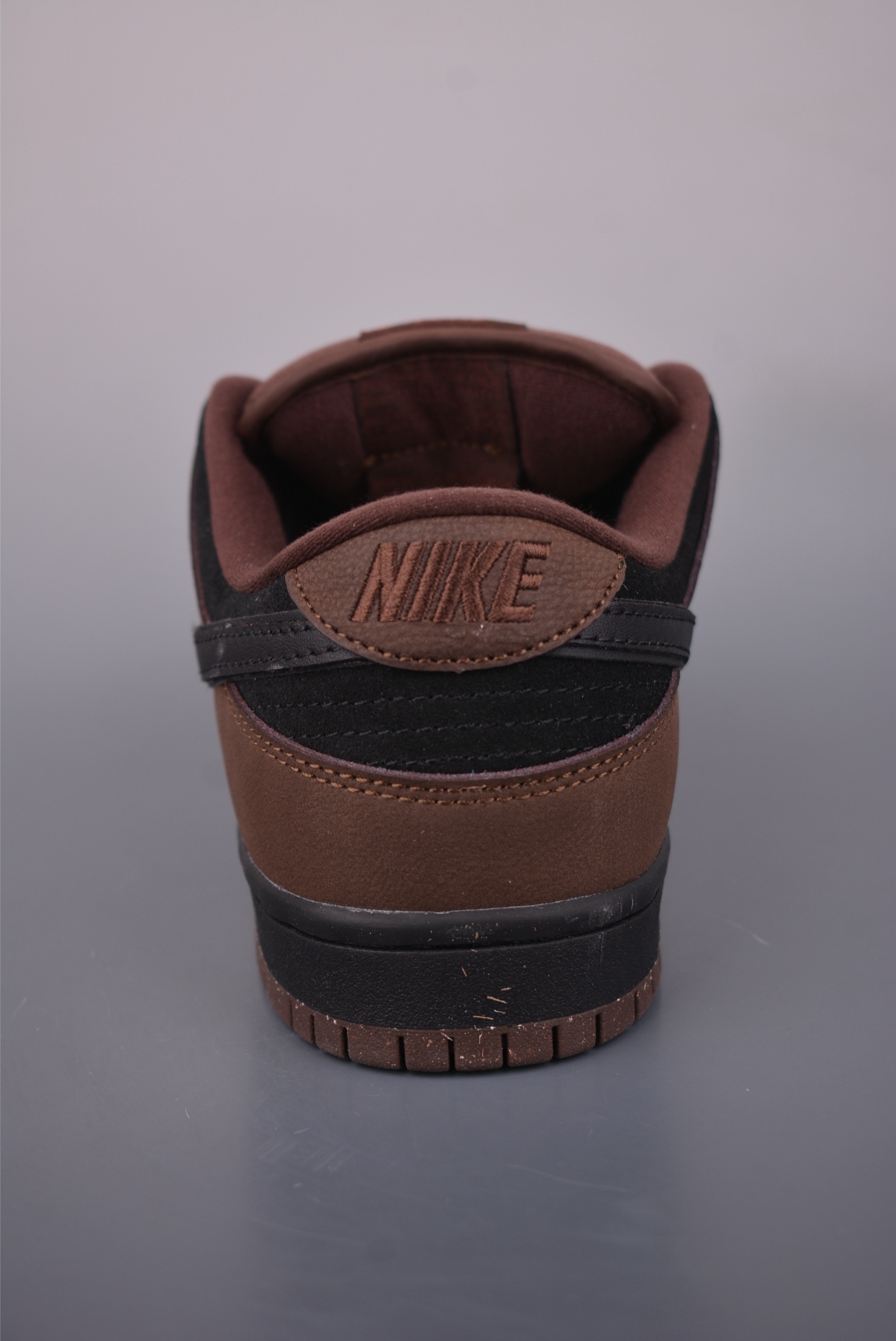 Nike SB Dunk Low Supreme联名 FN0619-600